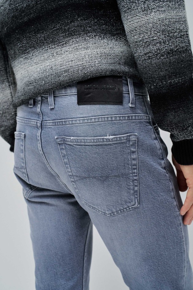 SLIM JEANS WITH DARK WASH