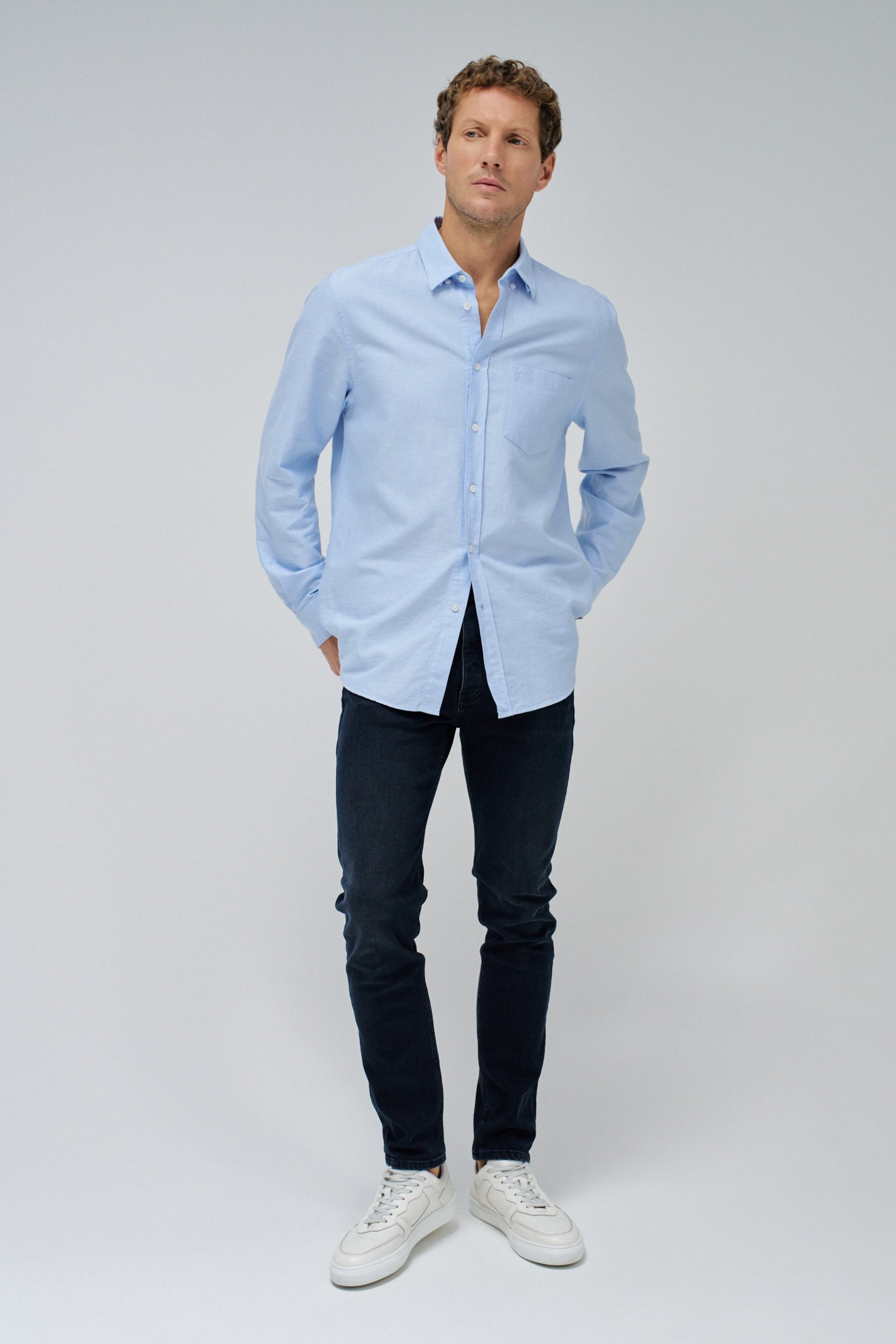 JEAN SLIM FIT AVEC LAVAGE FONCÉ