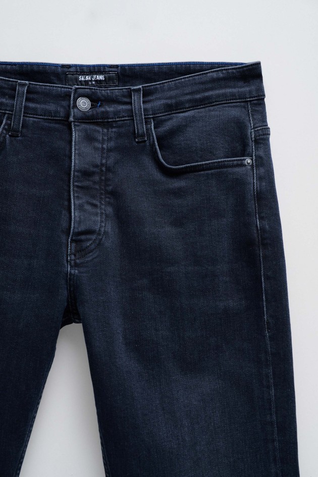 JEANS SLIM COM LAVAGEM ESCURA