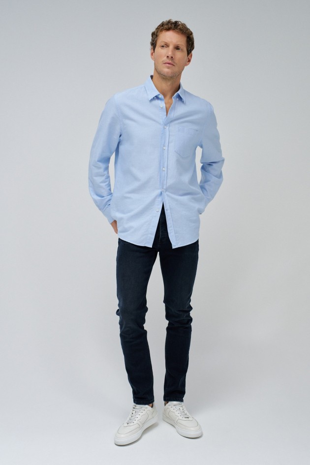 JEANS SLIM COM LAVAGEM ESCURA