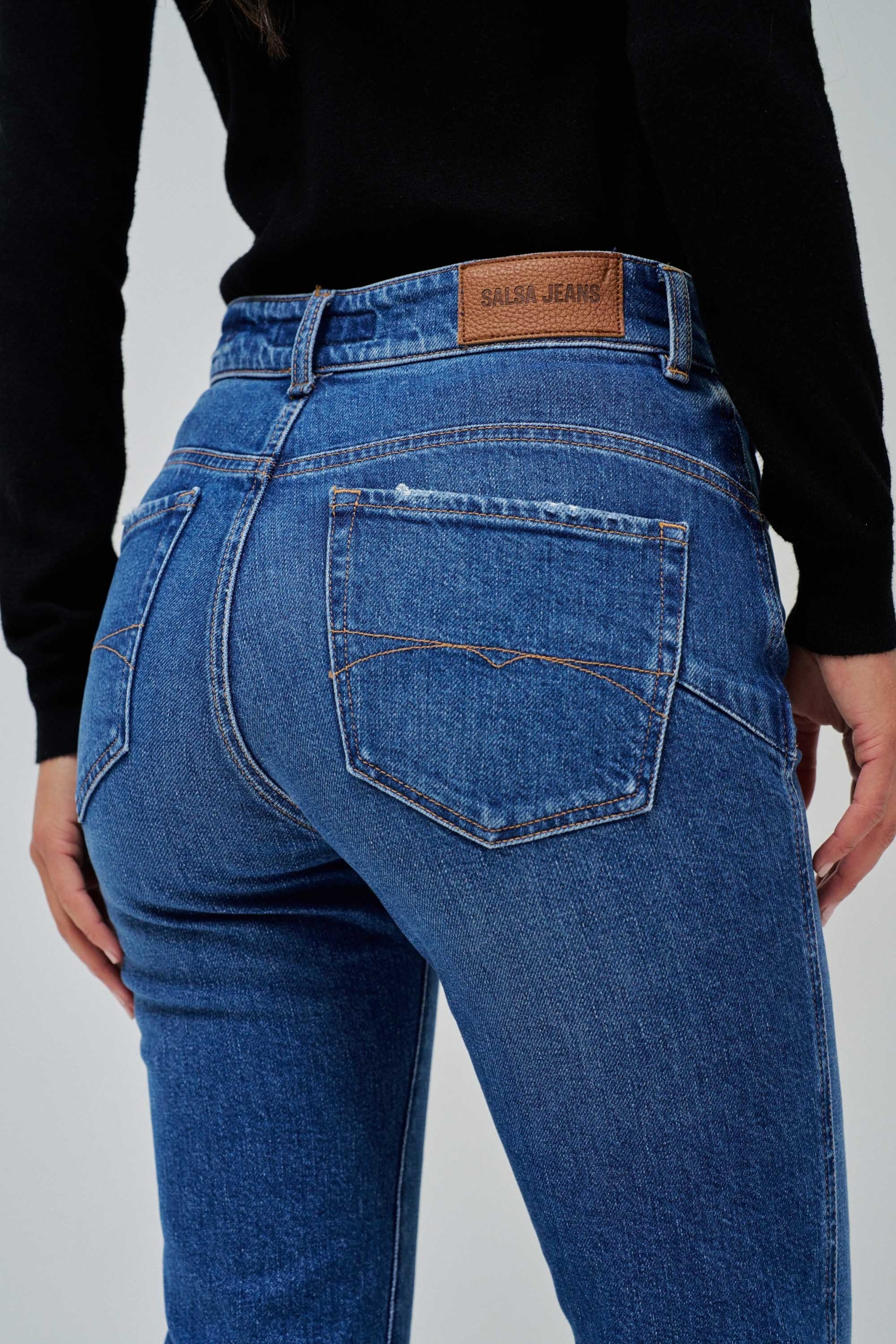 FAITH PUSH IN CROPPED SLIM JEANS