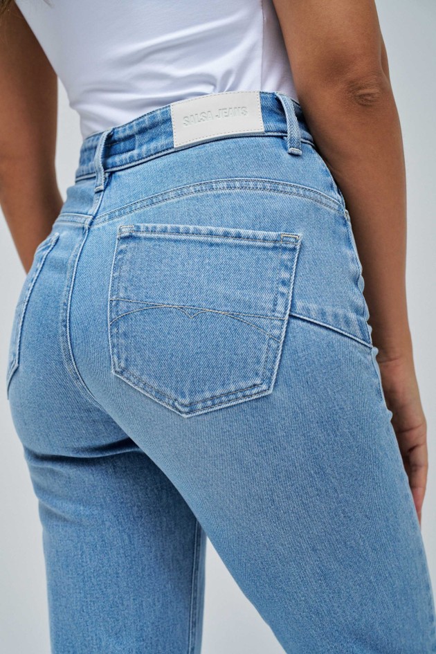 FAITH PUSH IN STRAIGHT JEANS