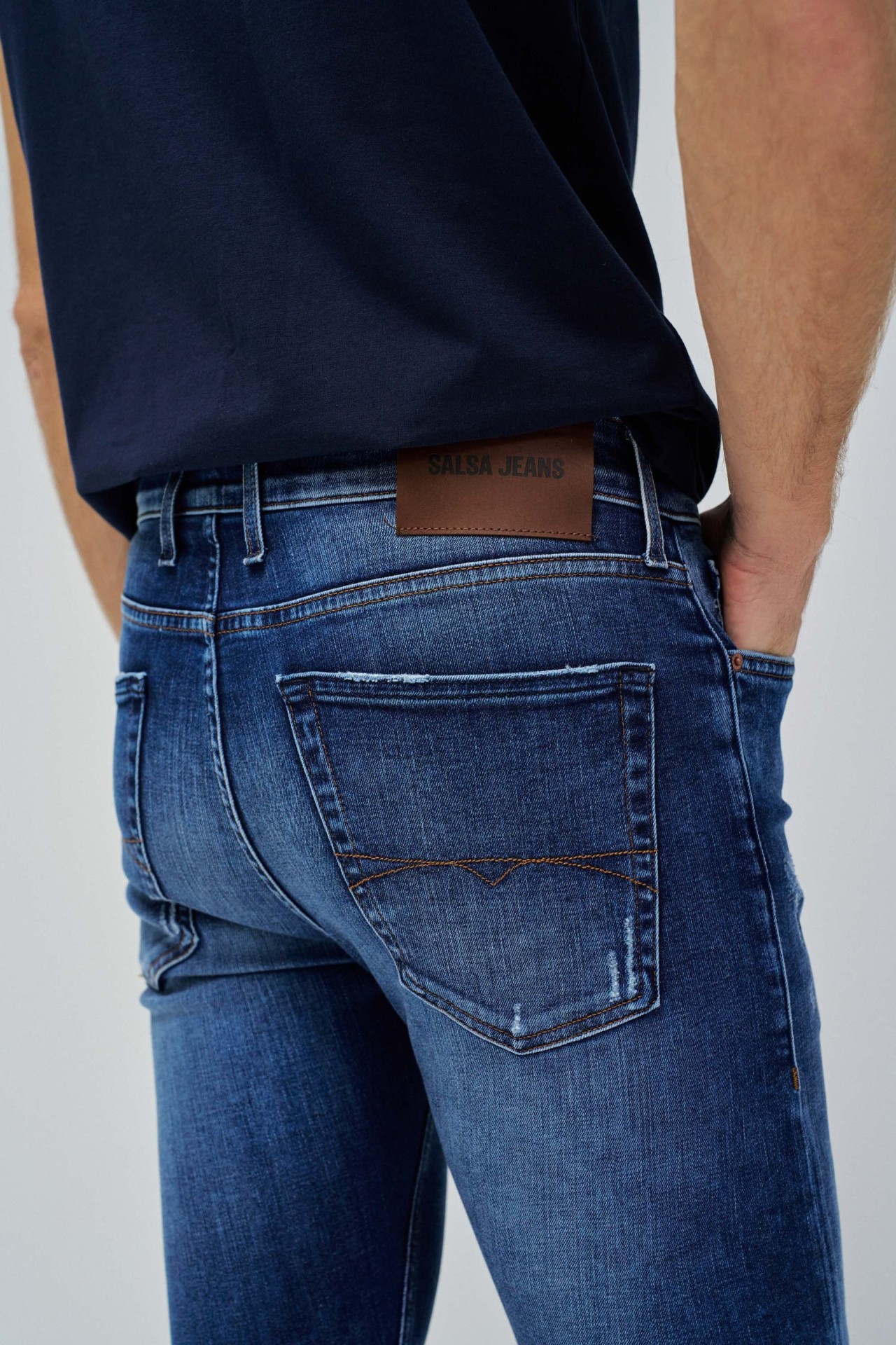 JEAN SKINNY FIT AVEC DCHIRURES