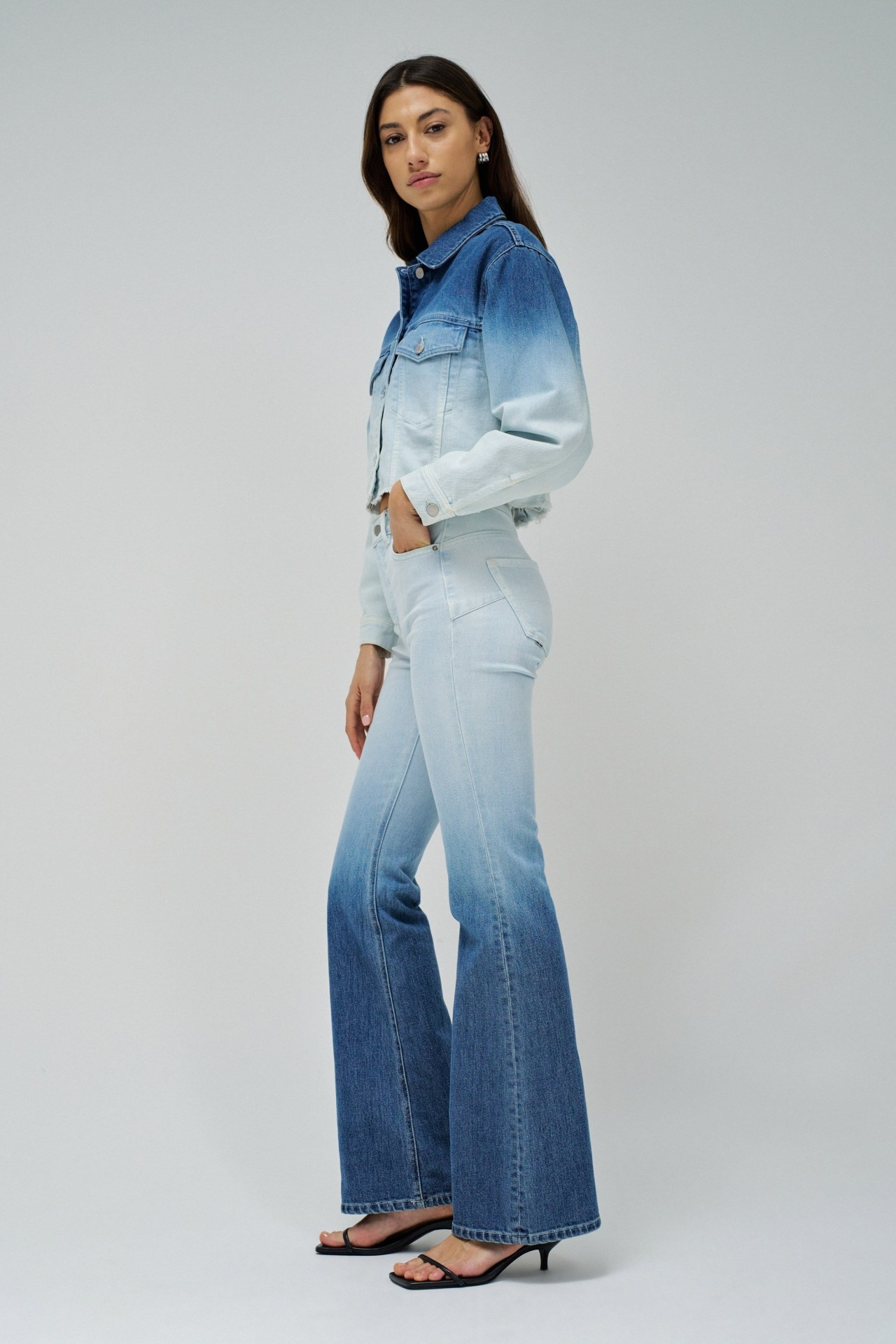 CROPPED DGRAD DENIM JACKET