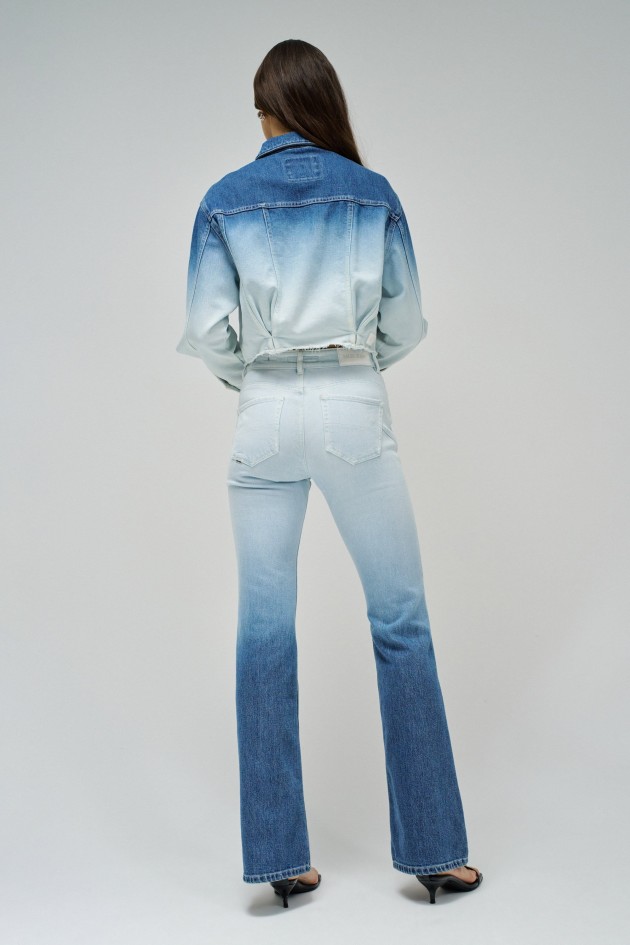 CROPPED-JEANSJACKE MIT FARBABSTUFUNG