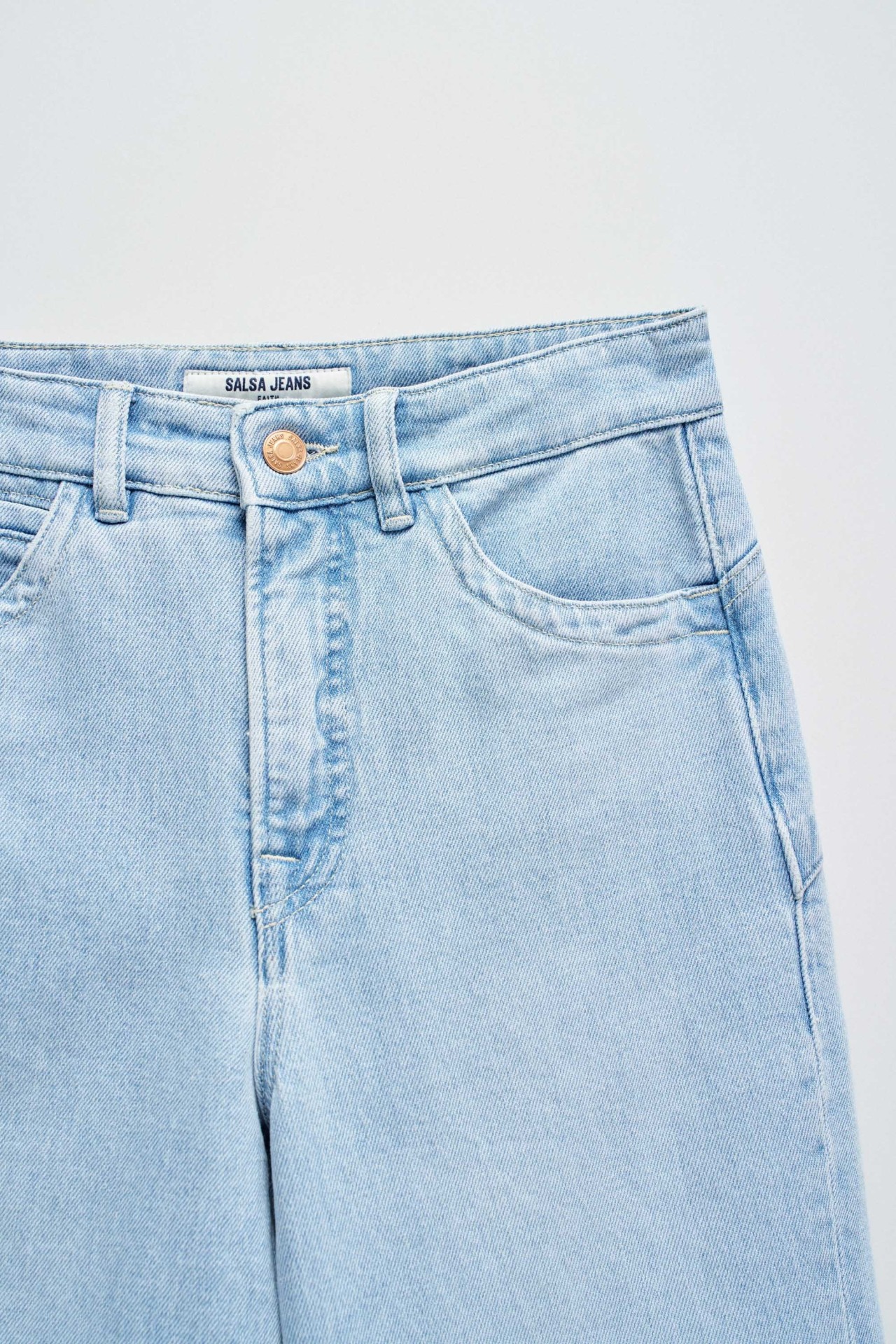 FAITH PUSH IN STRAIGHT JEANS