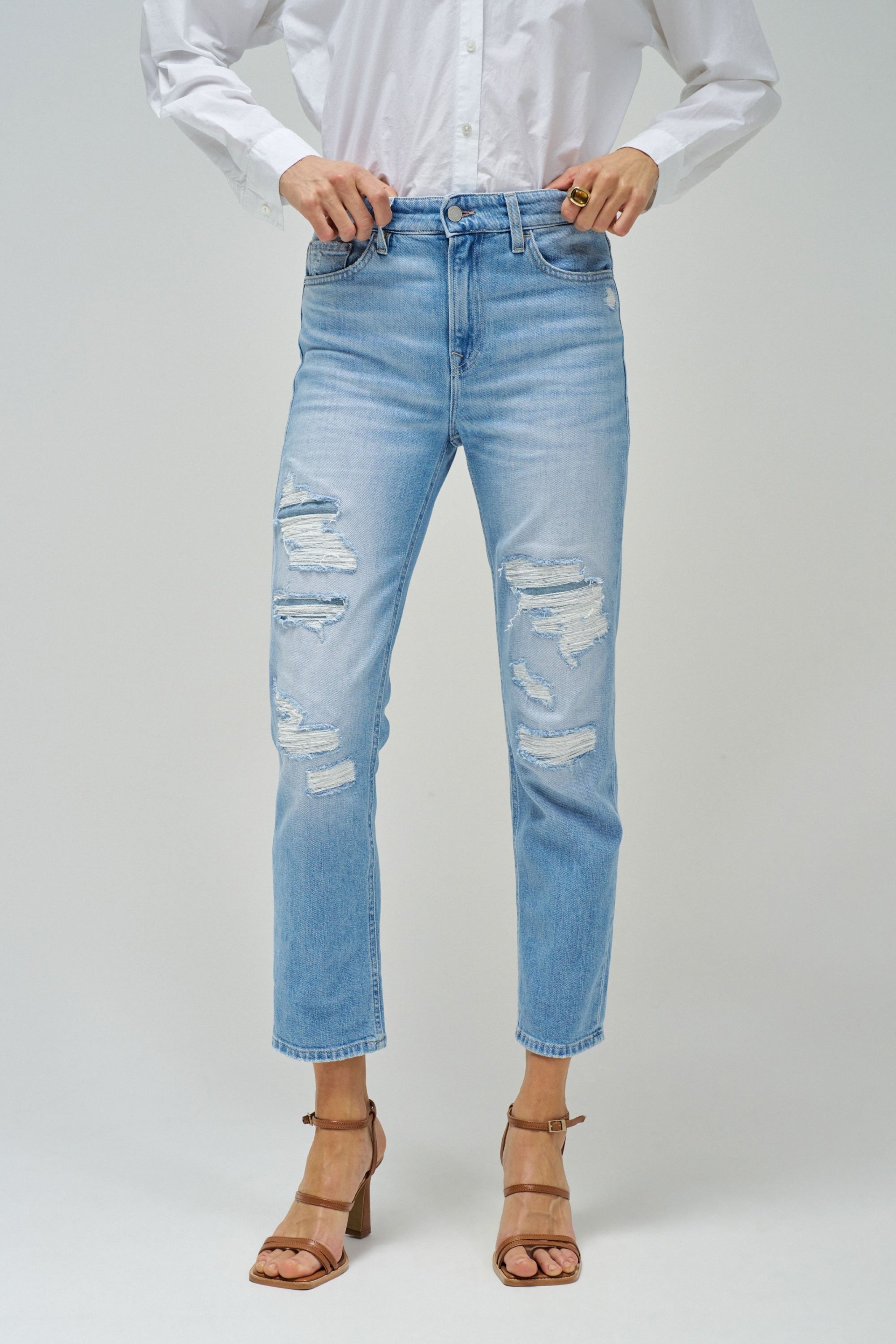 JEANS TRUE CROPPED SLIM MIT RISSEN