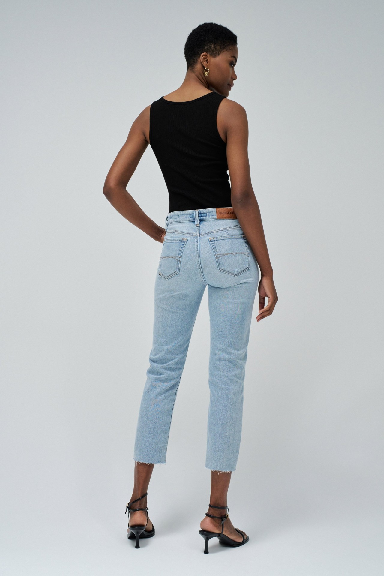 TRUE CROPPED SLIM JEANS