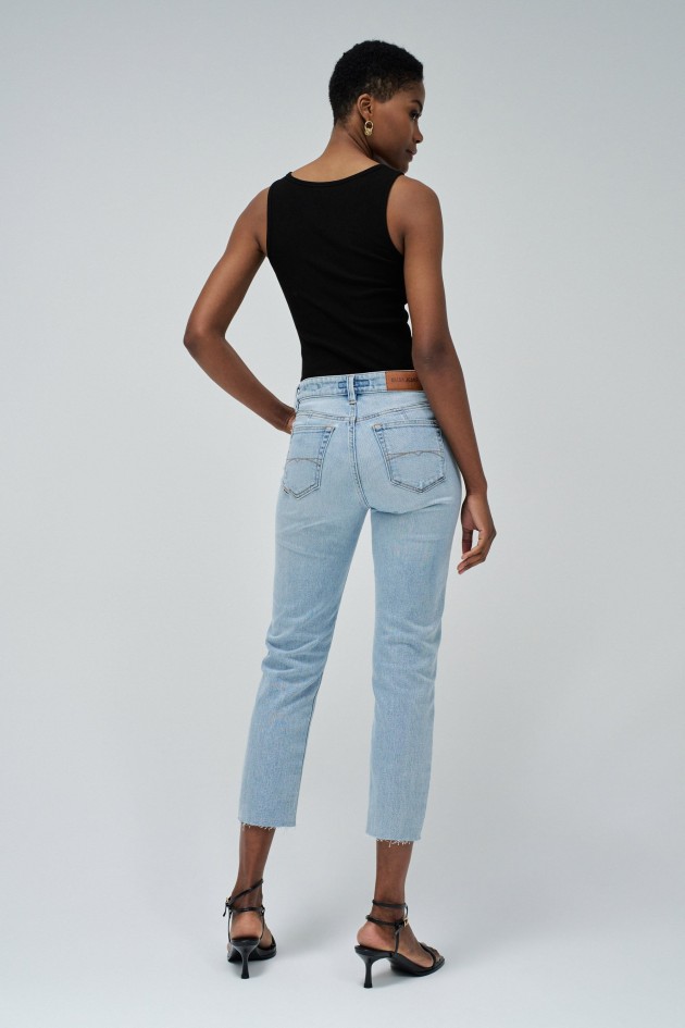 TRUE CROPPED SLIM JEANS