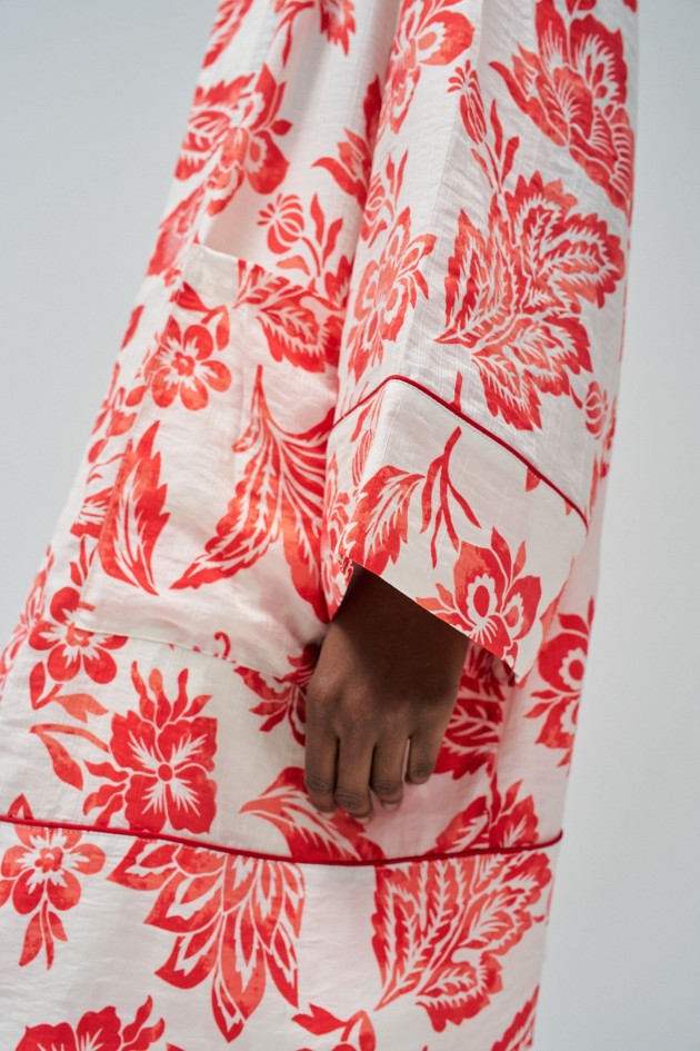 KIMONO MIT BLUMENMUSTER