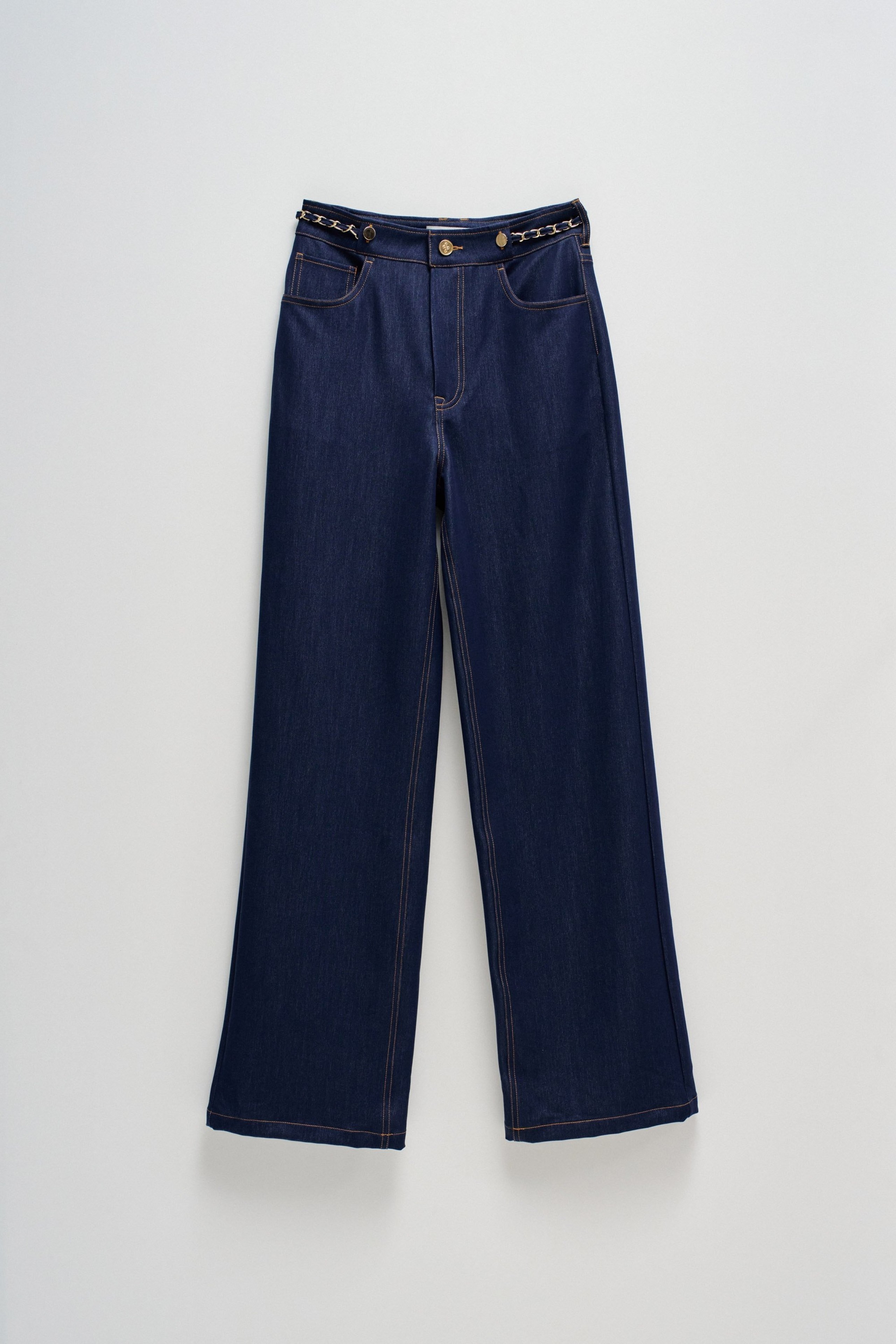 PANTALONES EN LIGHTDENIM CON PIERNA WIDE