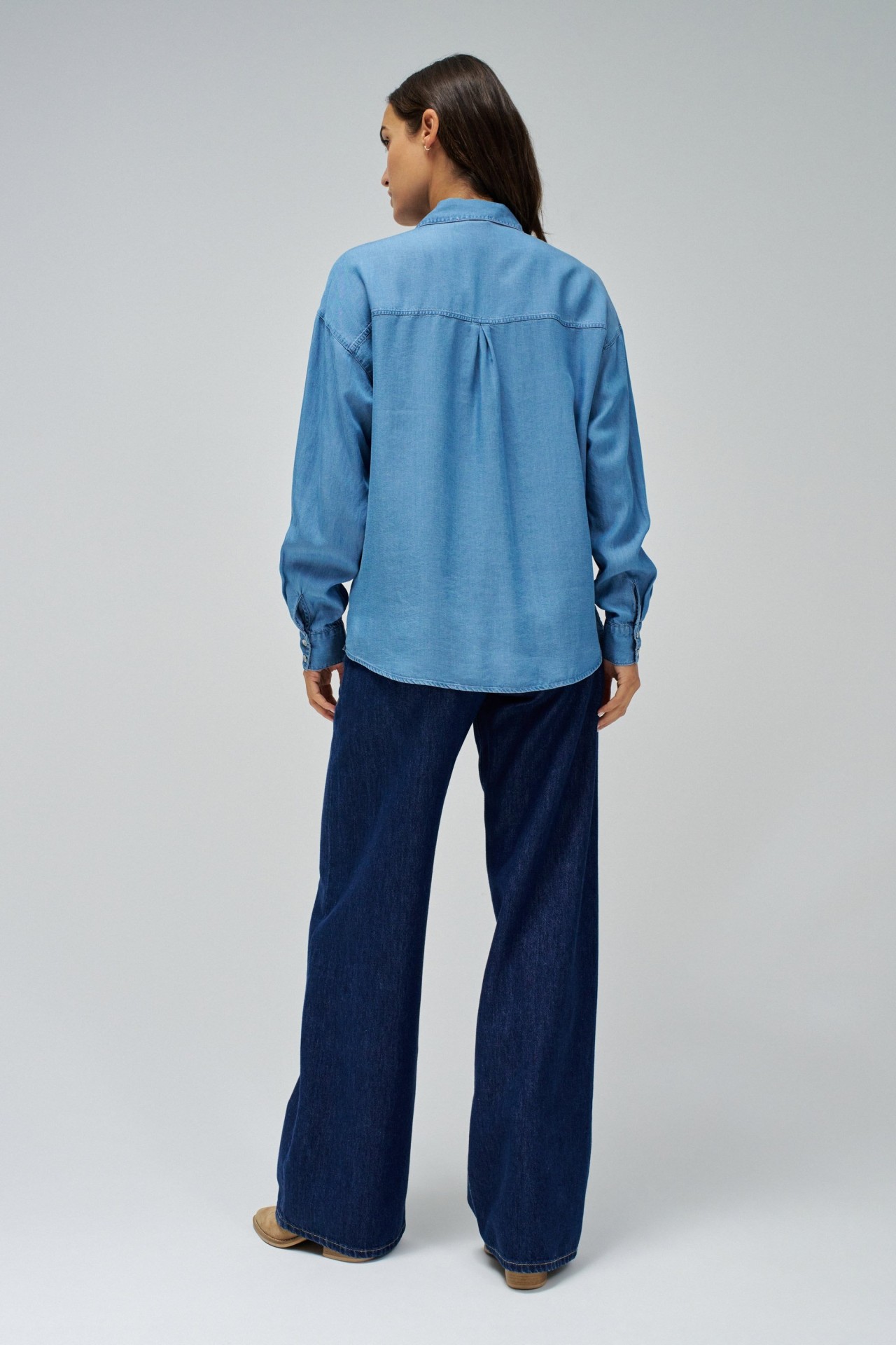 LIGHTDENIM SHIRT WITH POCKETS