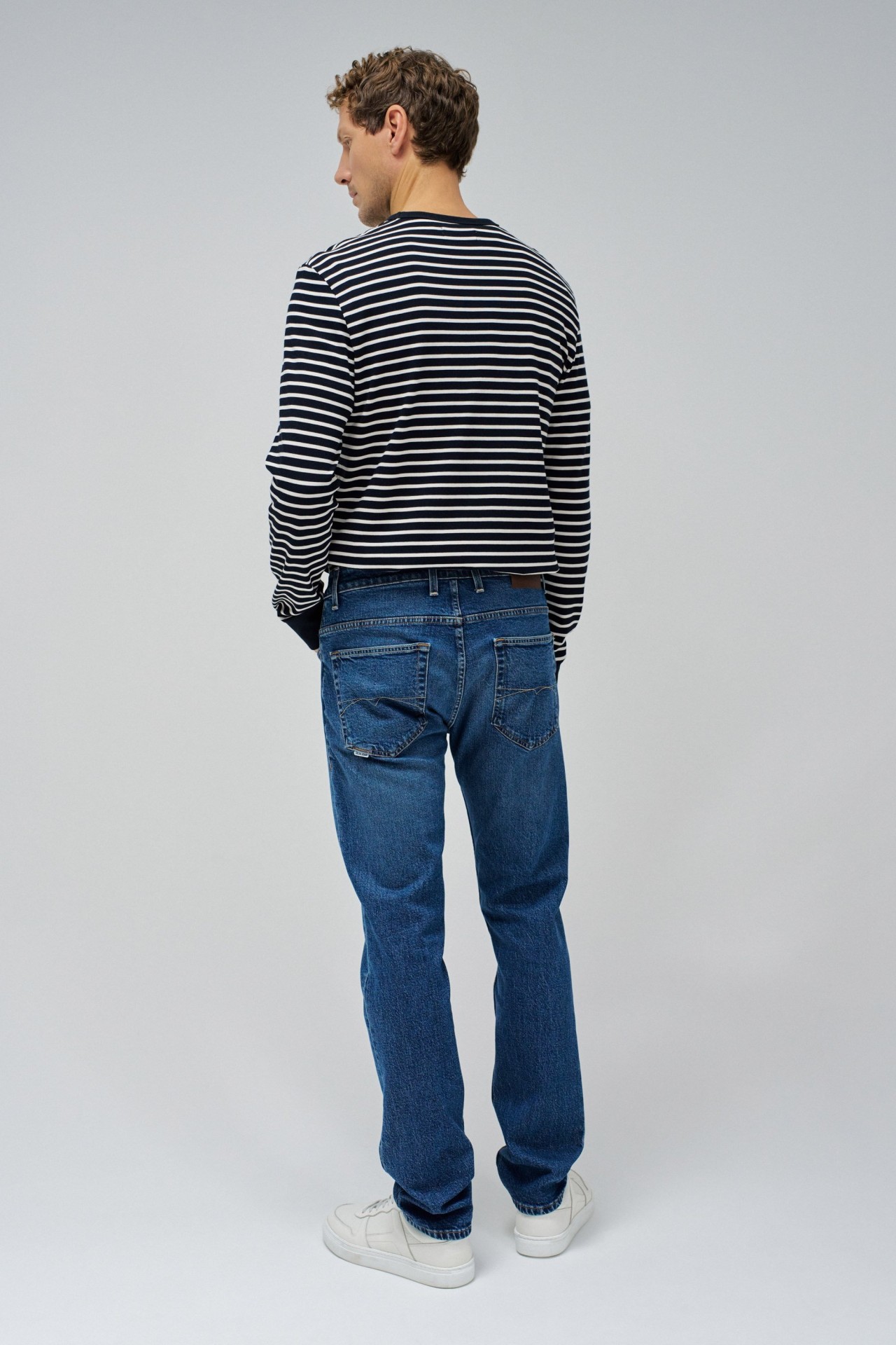 JEANS COUPE DROITE