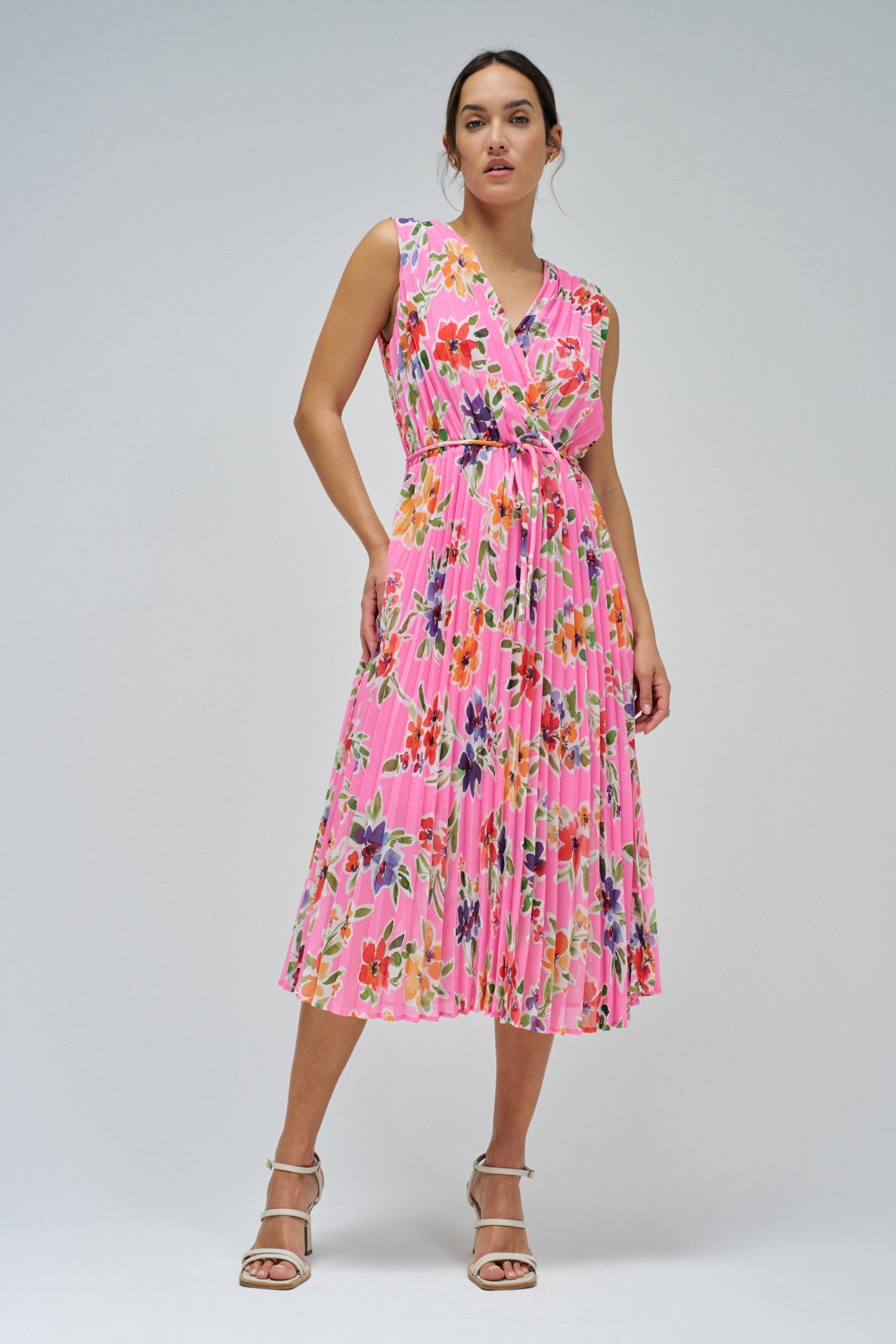 VESTIDO PLISADO CON ESTAMPADO FLORAL