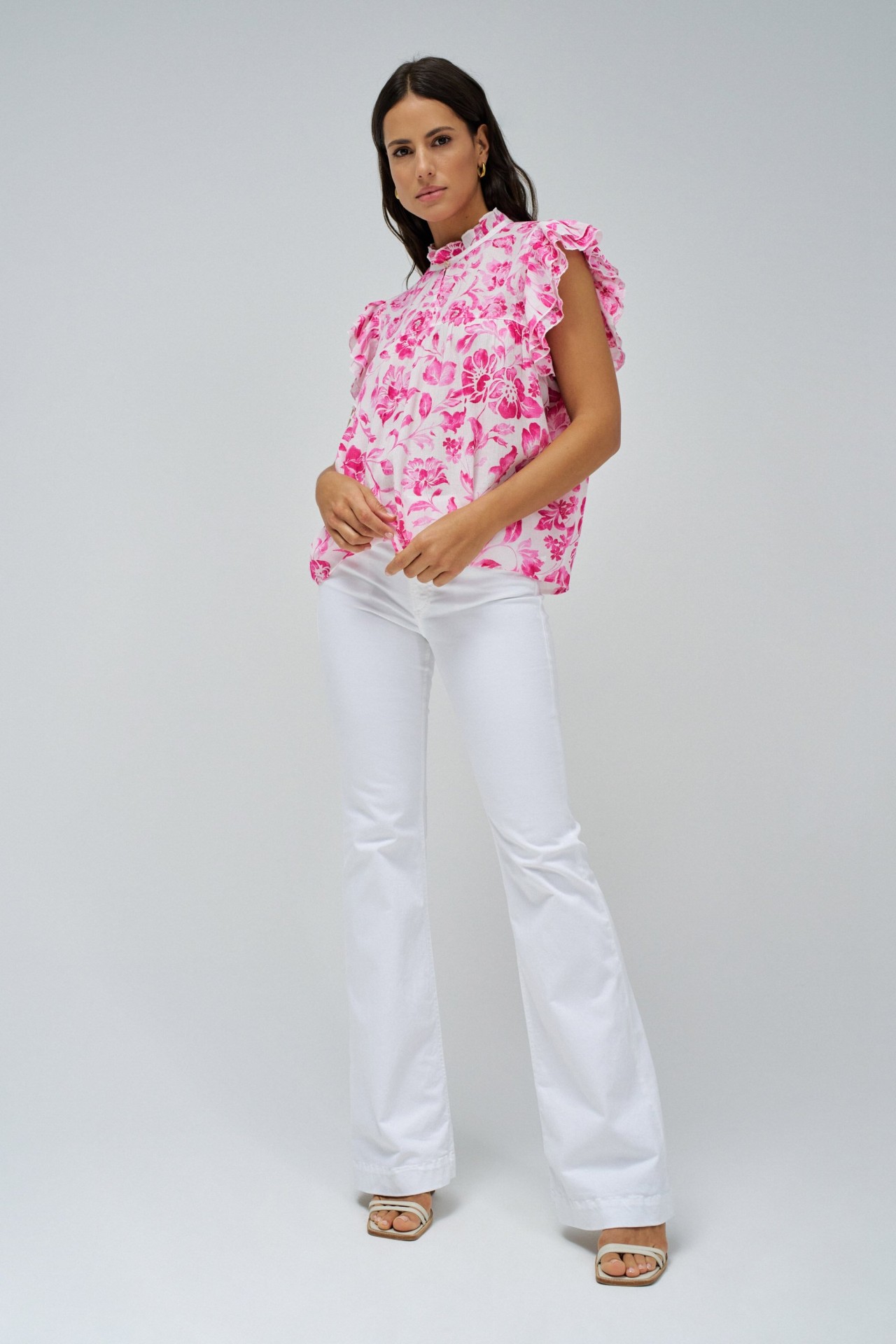 TOP WITH FLORAL PATTERN