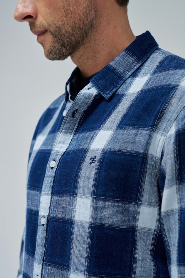CHEMISE À CARREAUX