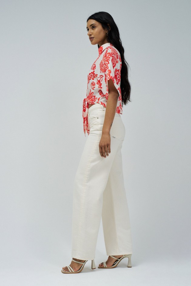 BLUSE MIT SCHLEIFE AM SAUM