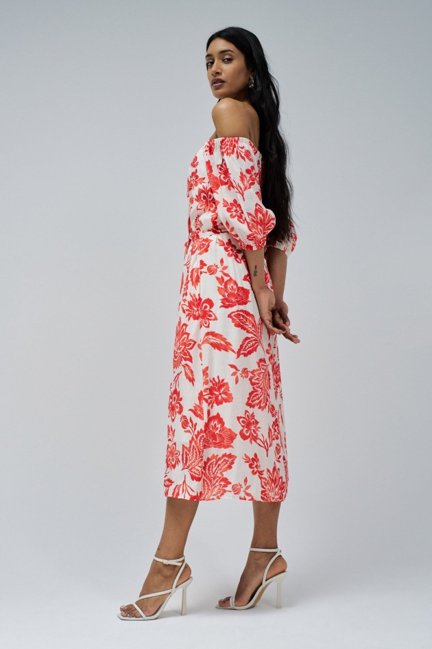 KLEID MIT BLUMENMUSTER