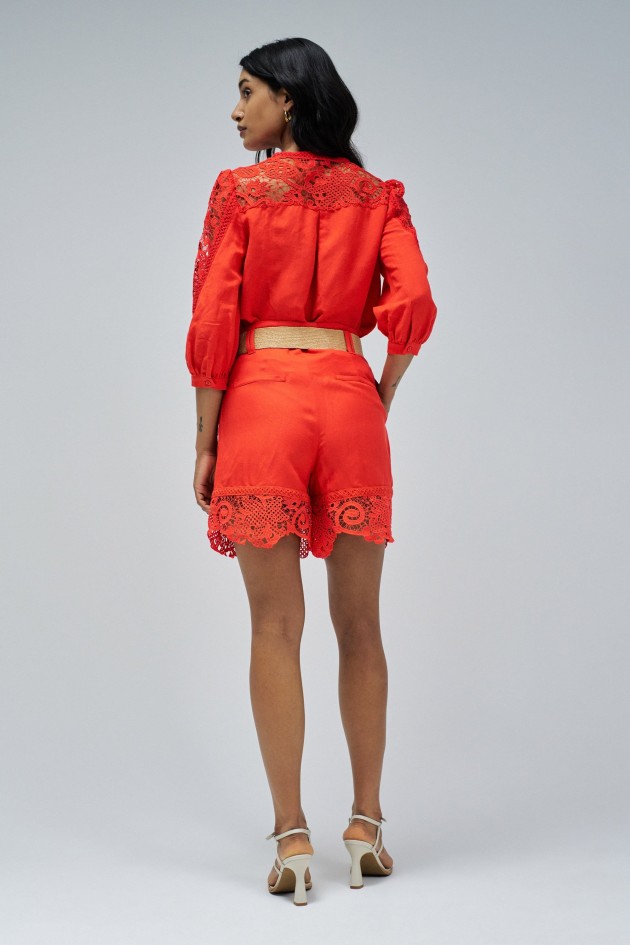 LINEN SHORTS WITH LACE