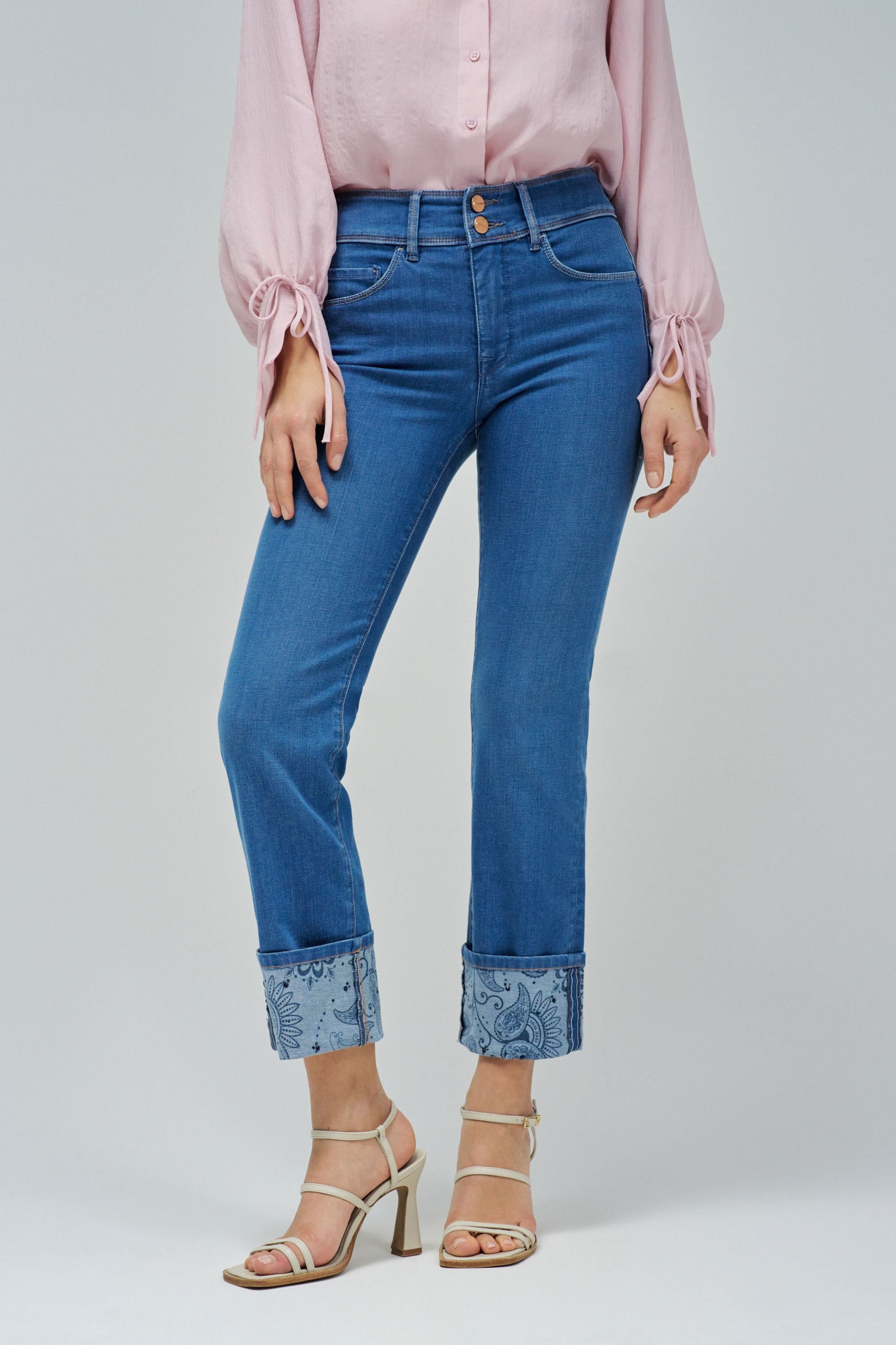 JEANS SECRET PUSH IN STRAIGHT