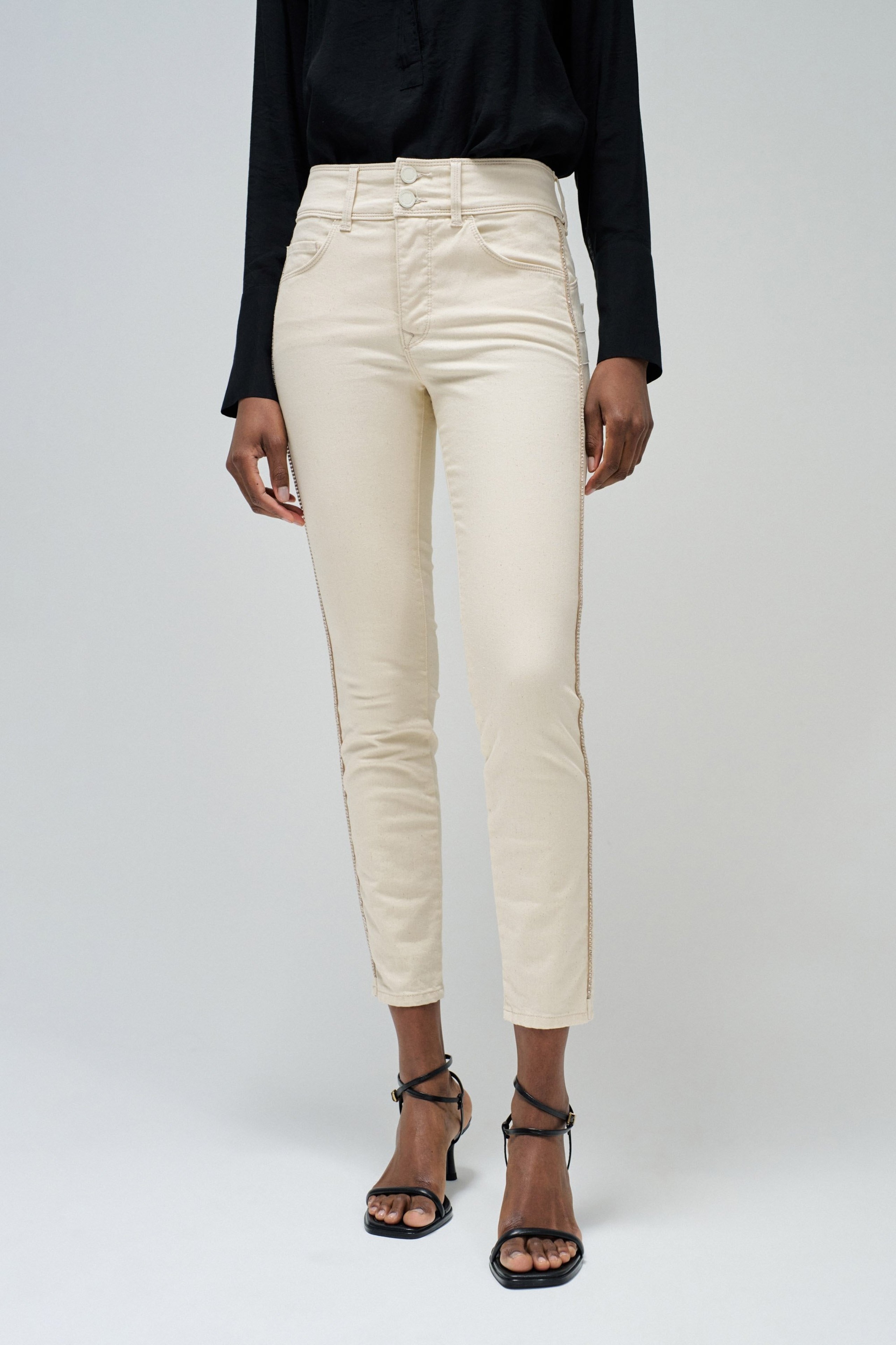 JEANS SECRET PUSH IN CROPPED SKINNY