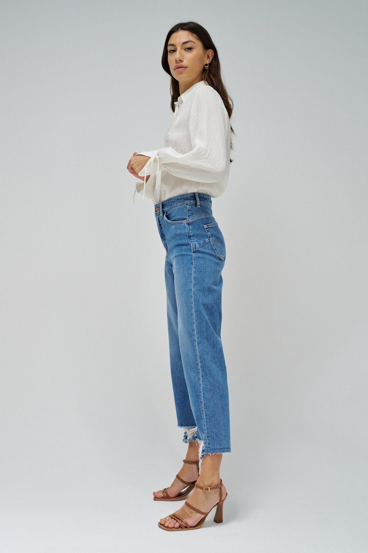 FAITH PUSH IN CROPPED STRAIGHT JEANS