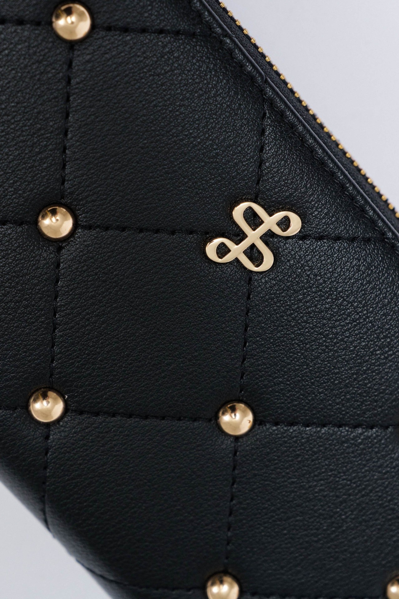 GEPOLSTERTES MNZENFACH