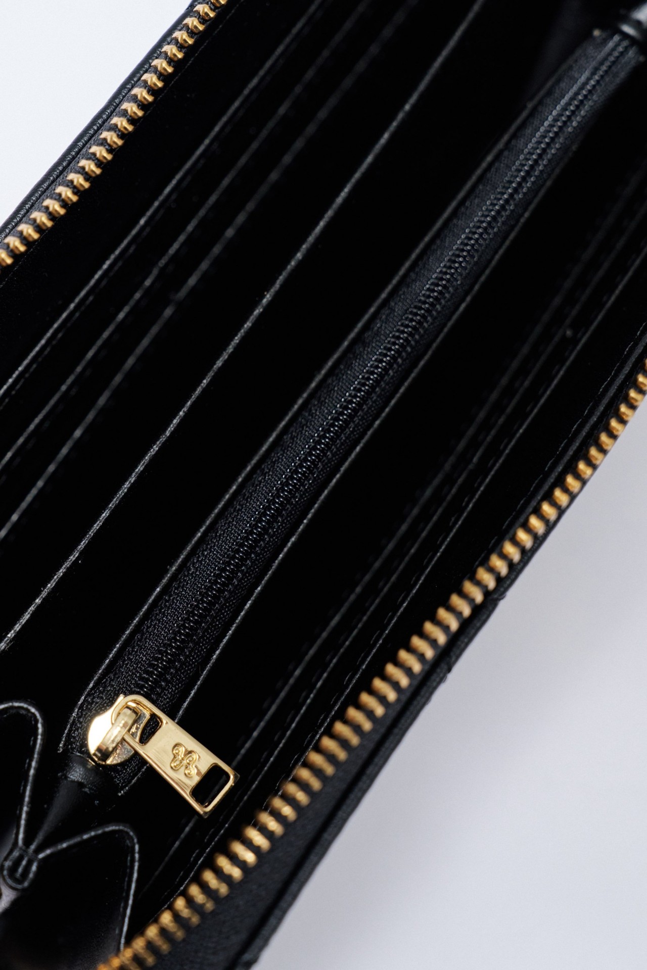 GEPOLSTERTES MNZENFACH