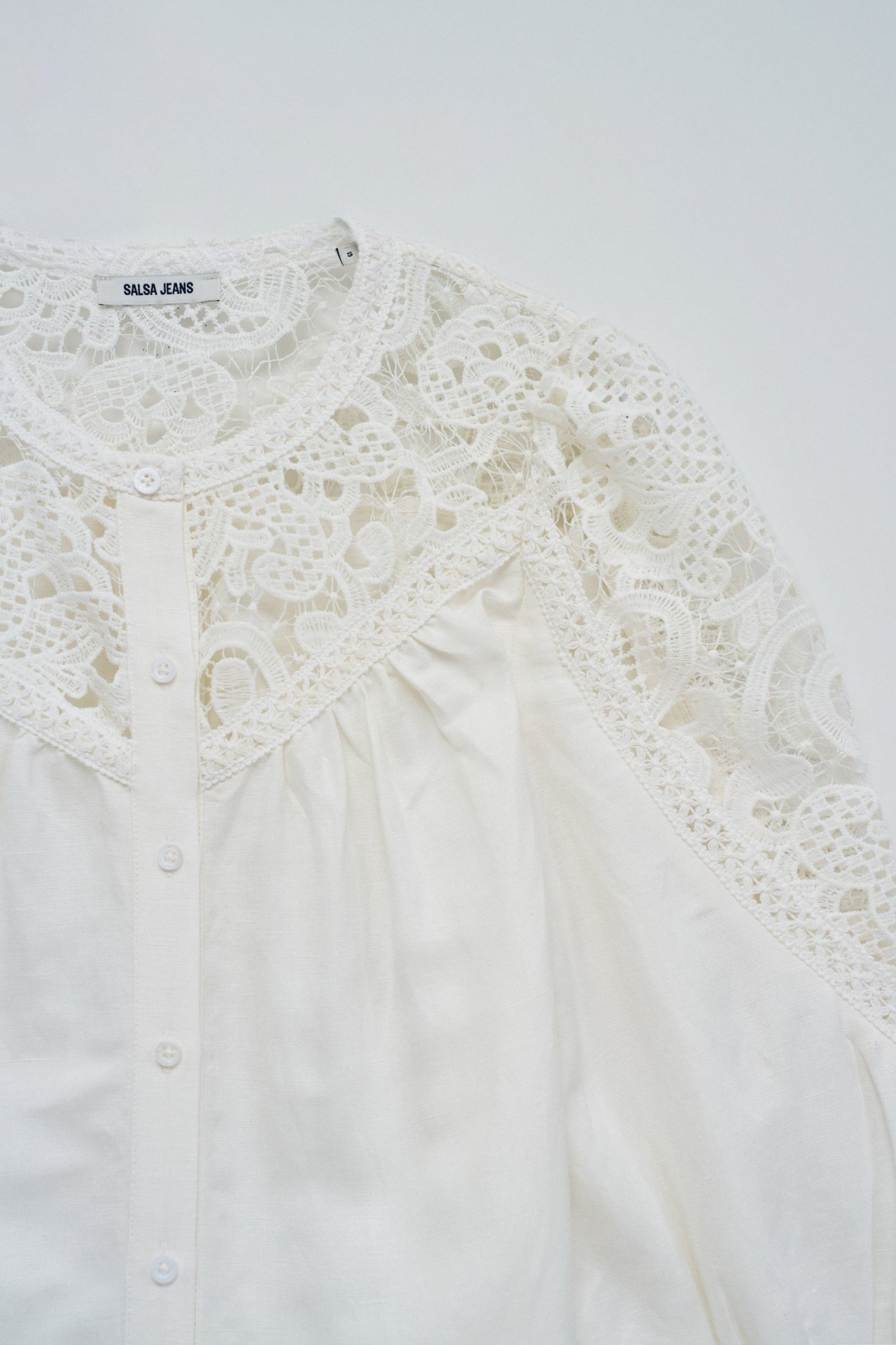 LINEN SHIRT WITH LACE