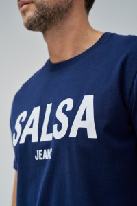 T-SHIRT COM BRANDING