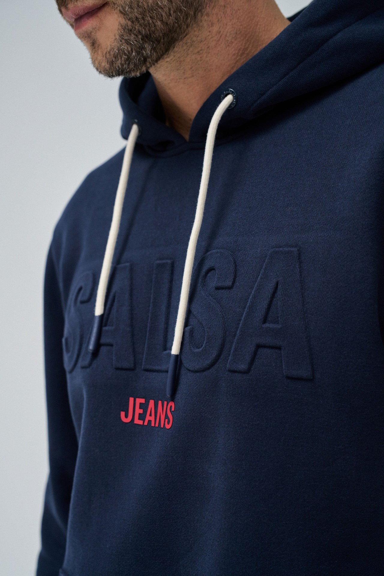 SWEAT  CAPUCHE AVEC LOGO