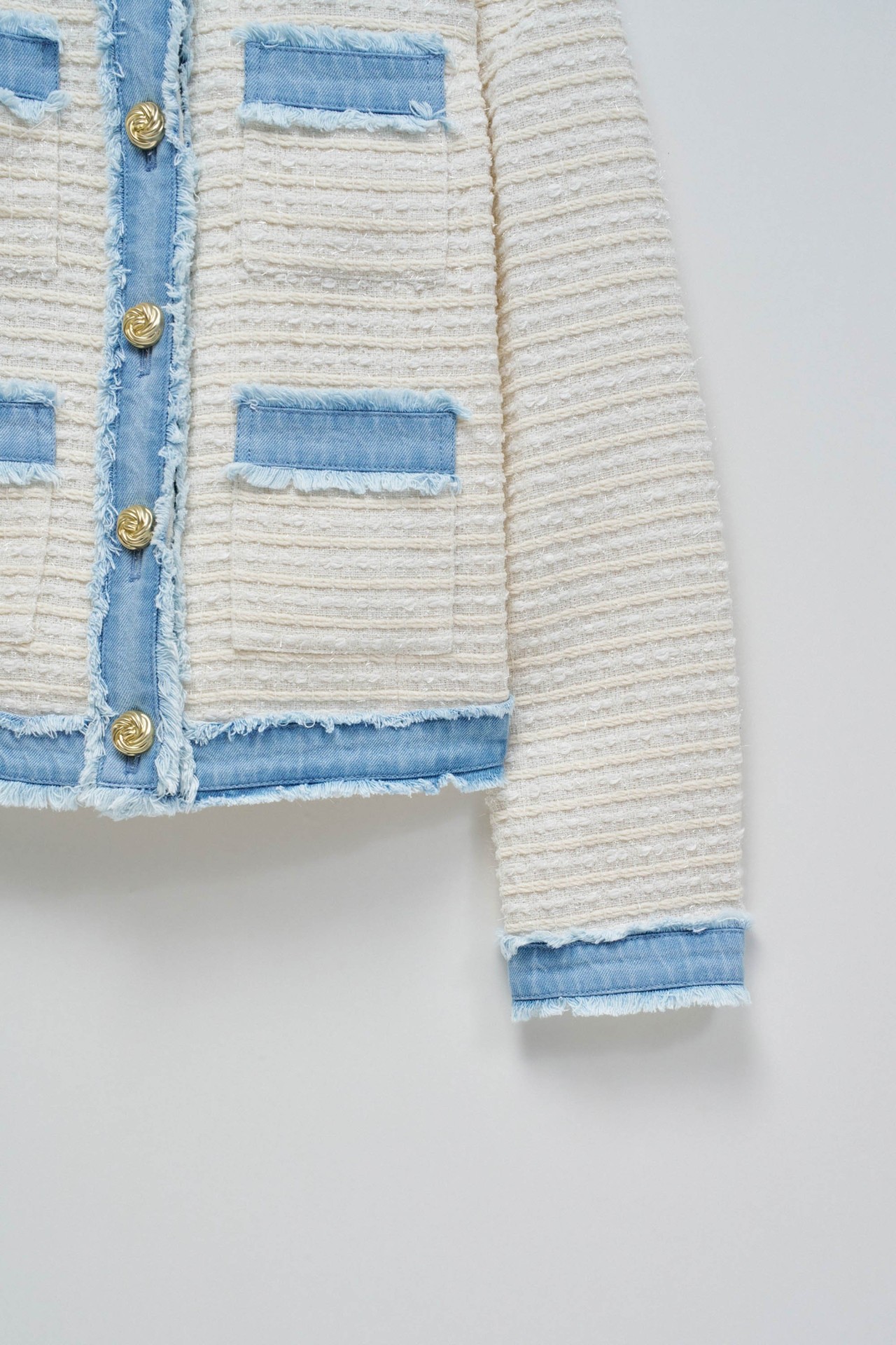 CASACO TWEED DETALHES EM DENIM