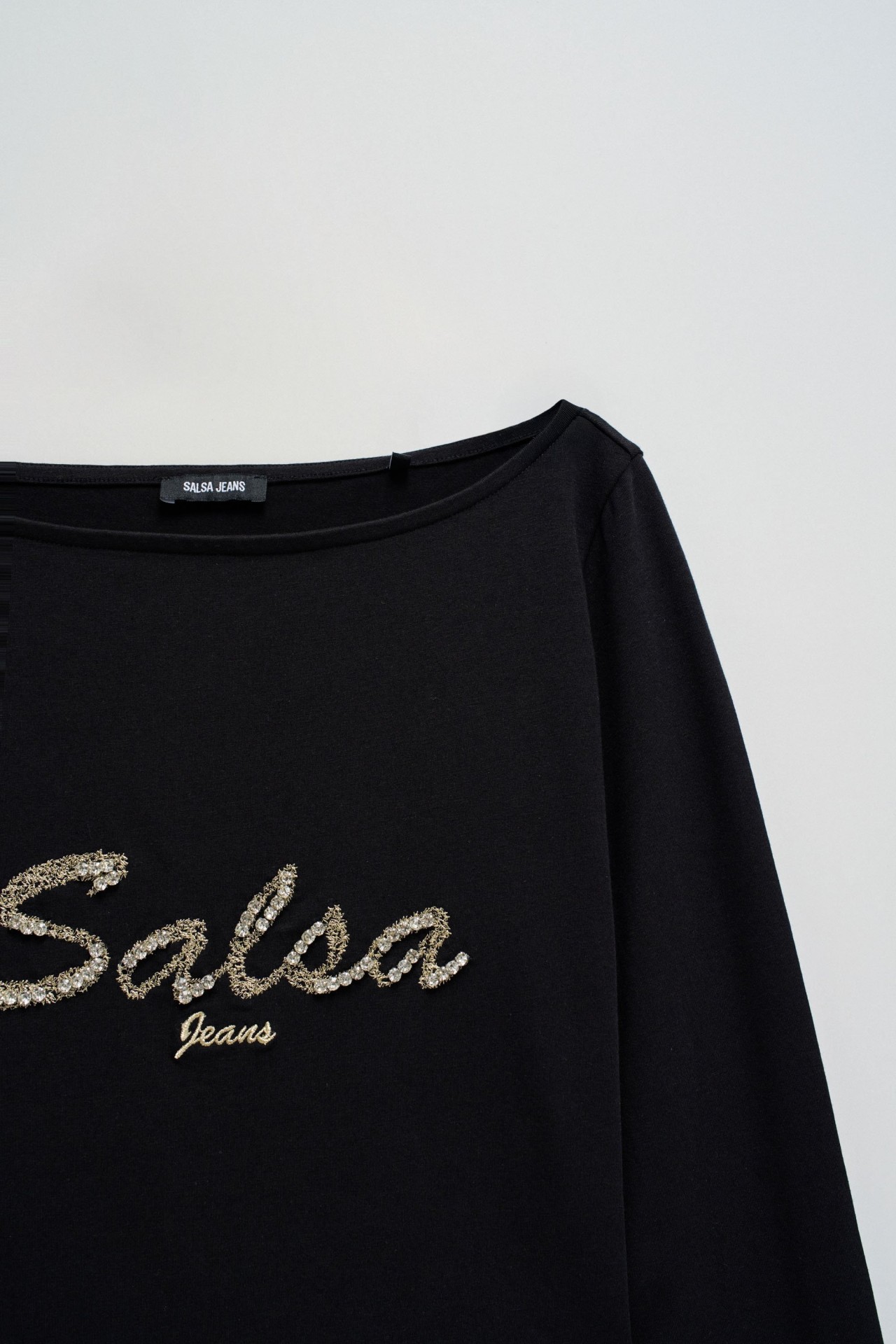 PULLOVER MIT BRANDING