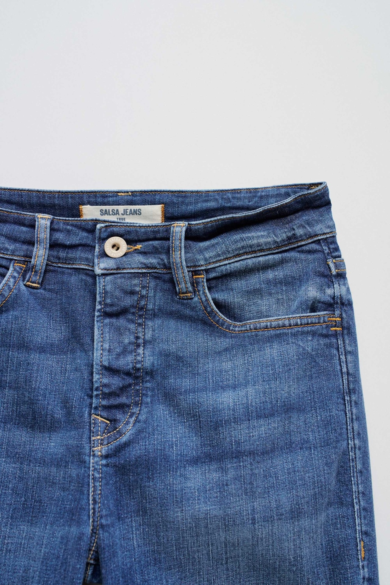 TRUE CROPPED SLIM BIODEGRADABLE JEANS
