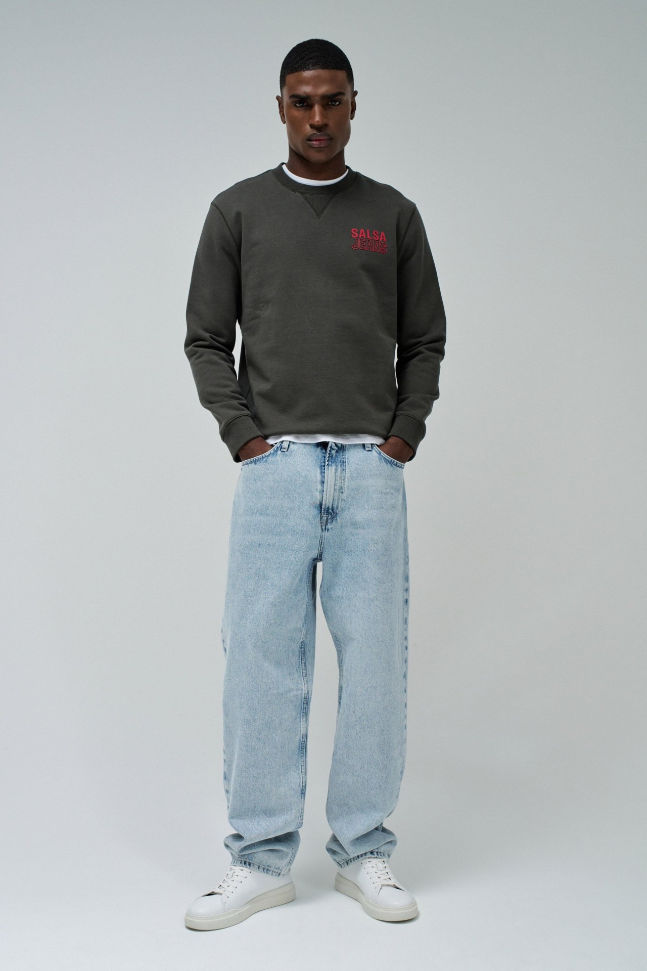 SWEATSHIRT AVEC LOGO