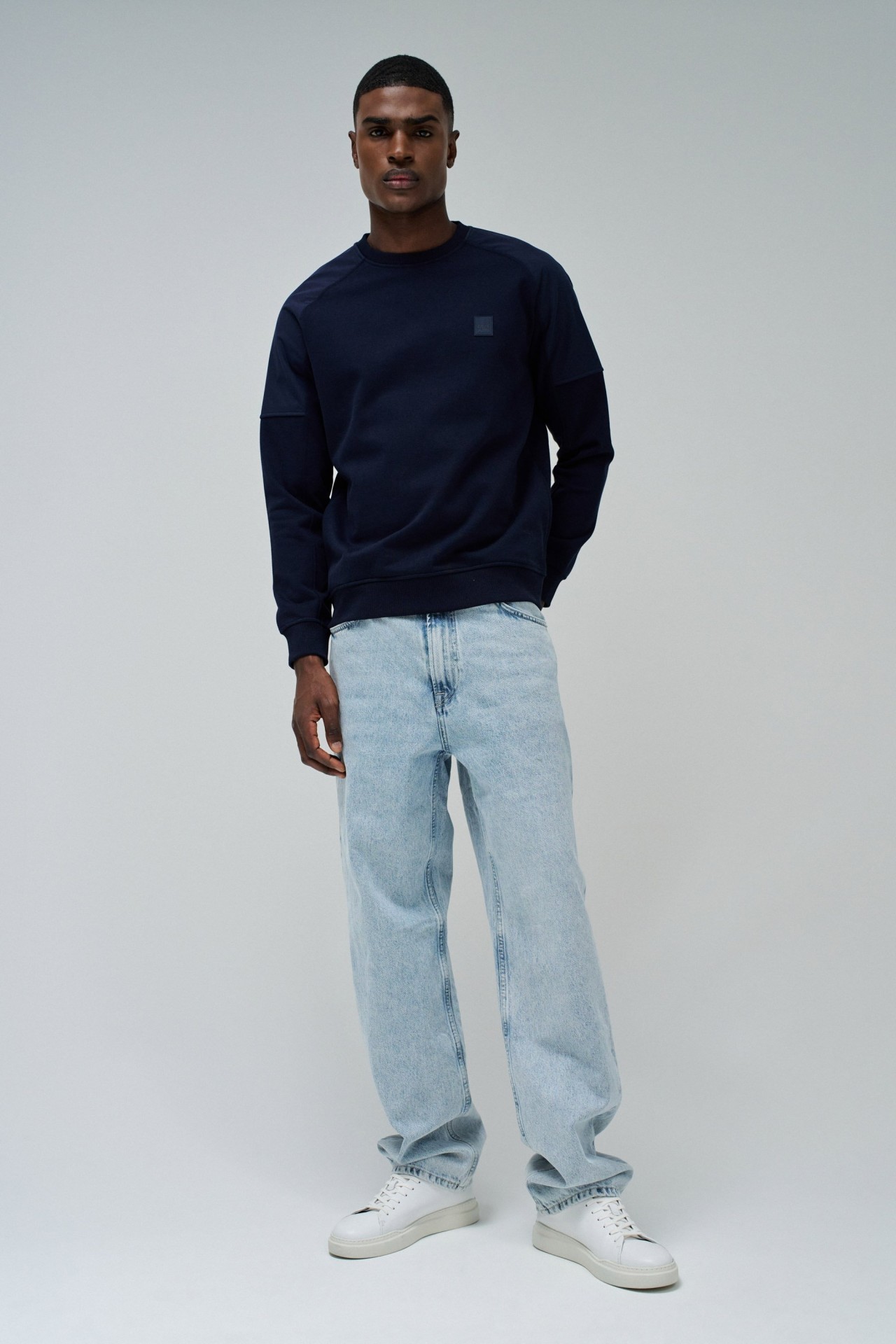 SWEATSHIRT WITH MIXED MATERIALS