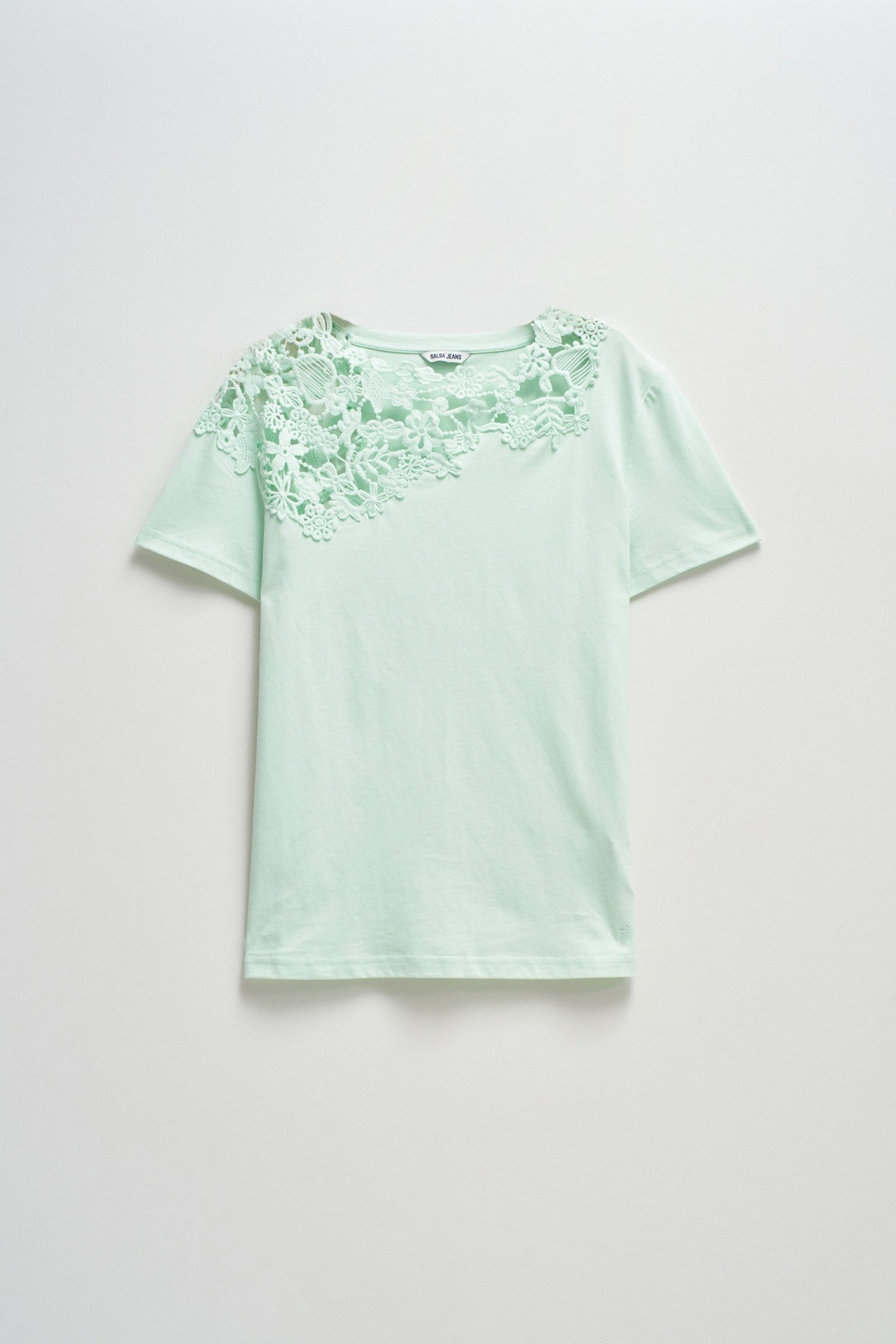 T-SHIRT WITH LACE