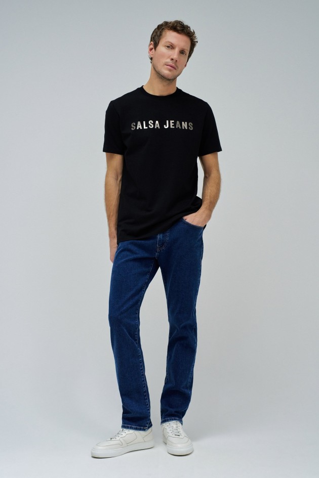 CAMISETA COM BRANDING