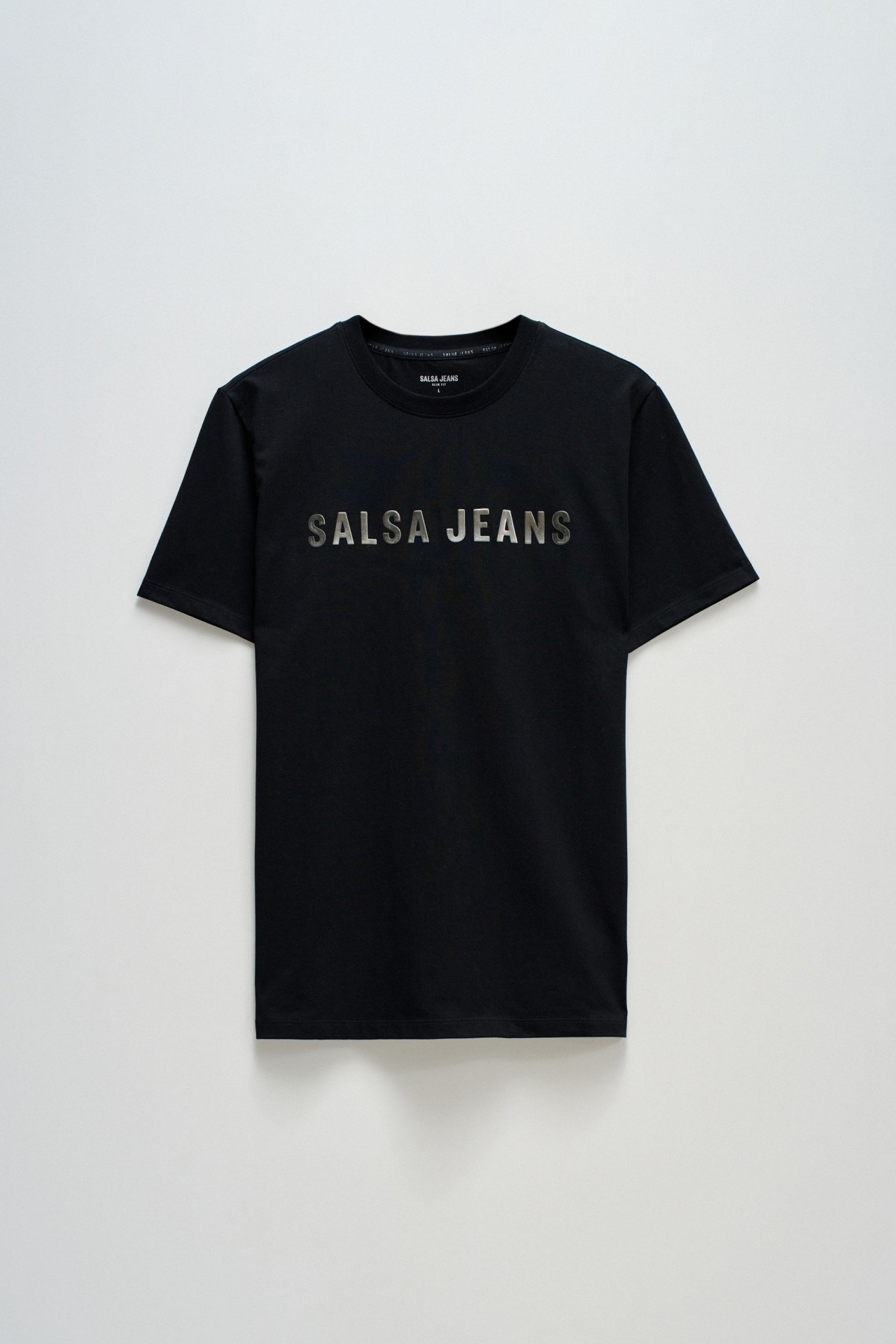 T-SHIRT WITH BRANDING