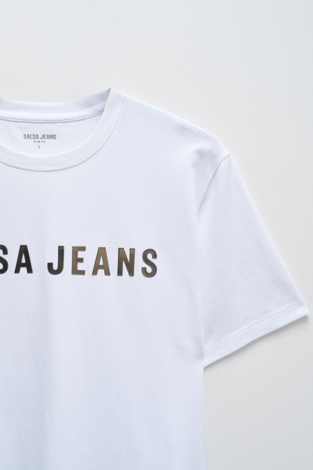 T-SHIRT WITH BRANDING