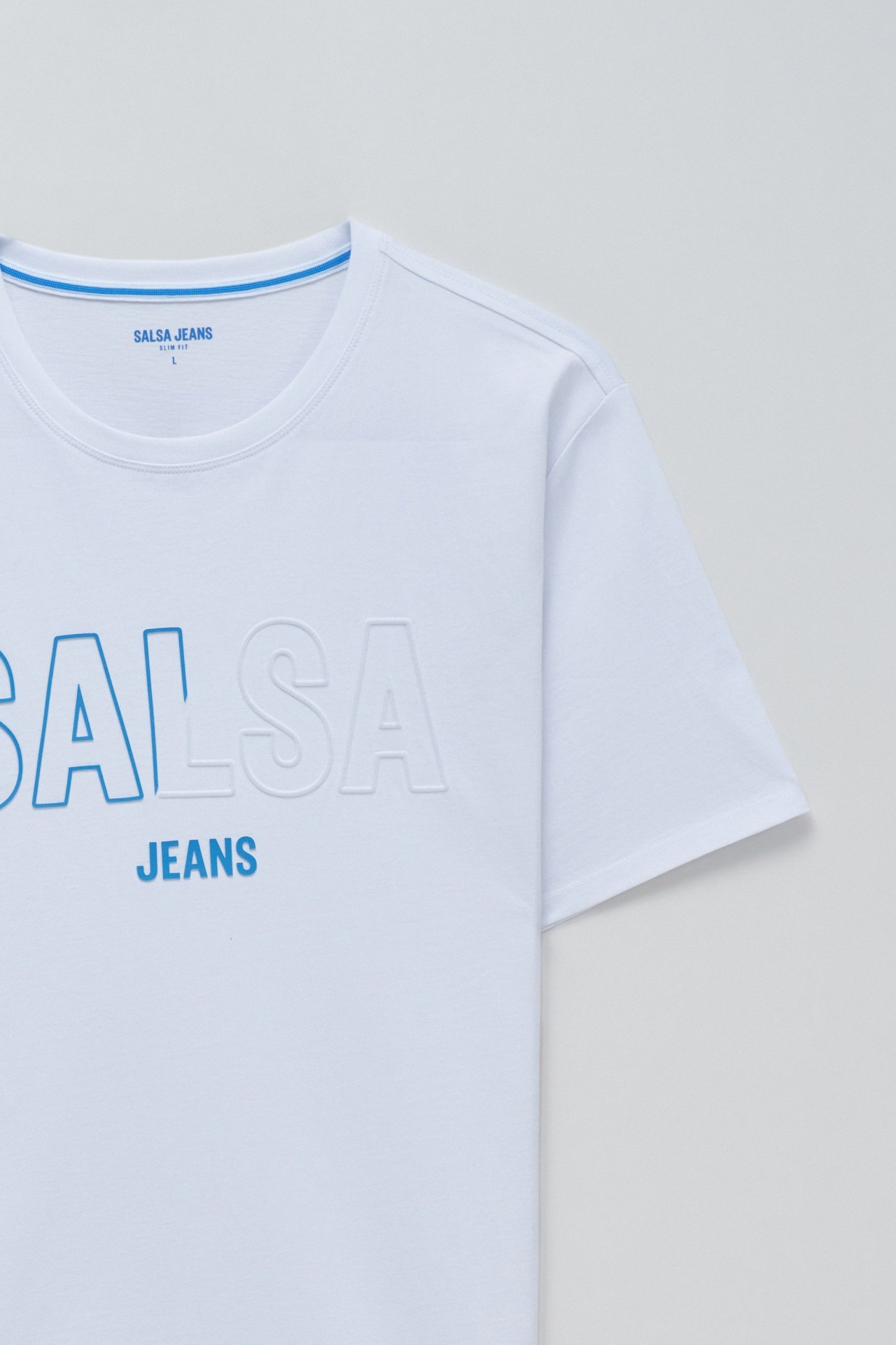 T-SHIRT WITH BRANDING