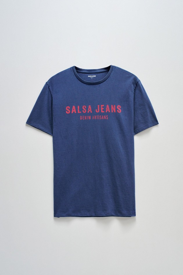 T-SHIRT WITH BRANDING