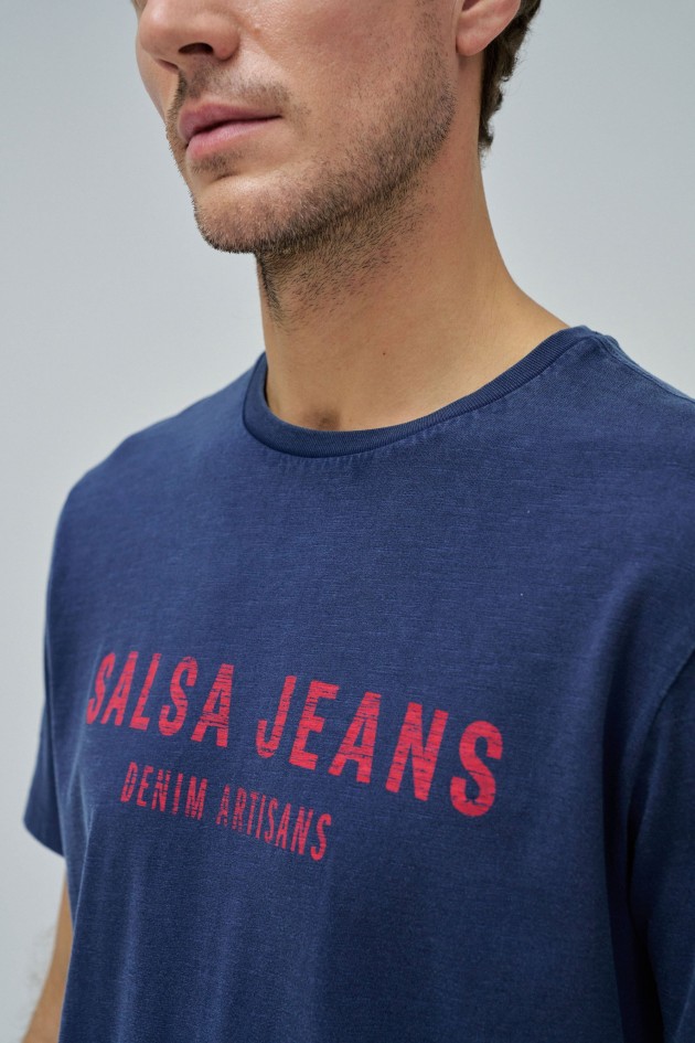 T-SHIRT WITH BRANDING