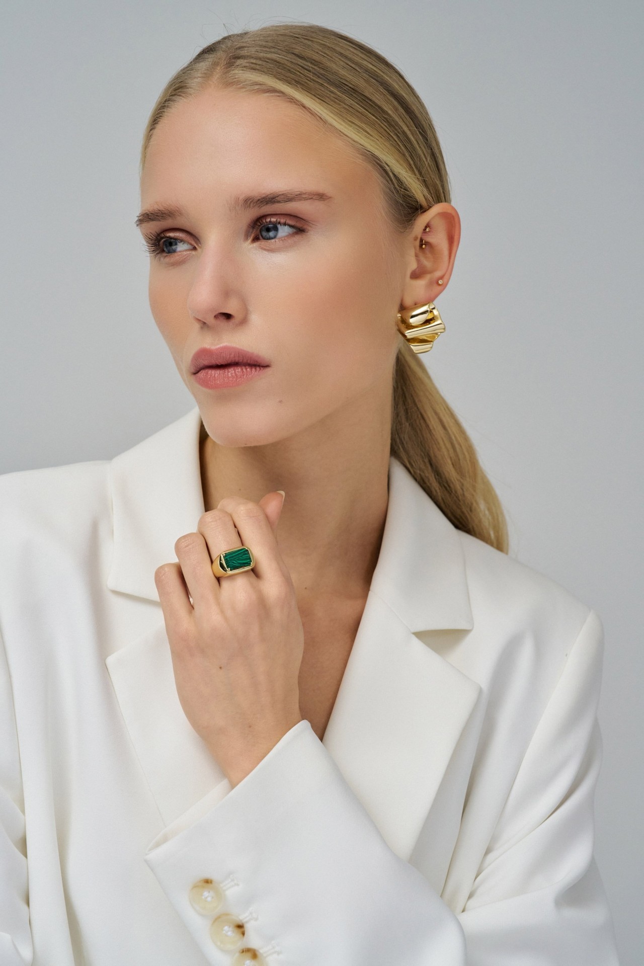 RING MIT RECHTECKIGEM STEIN