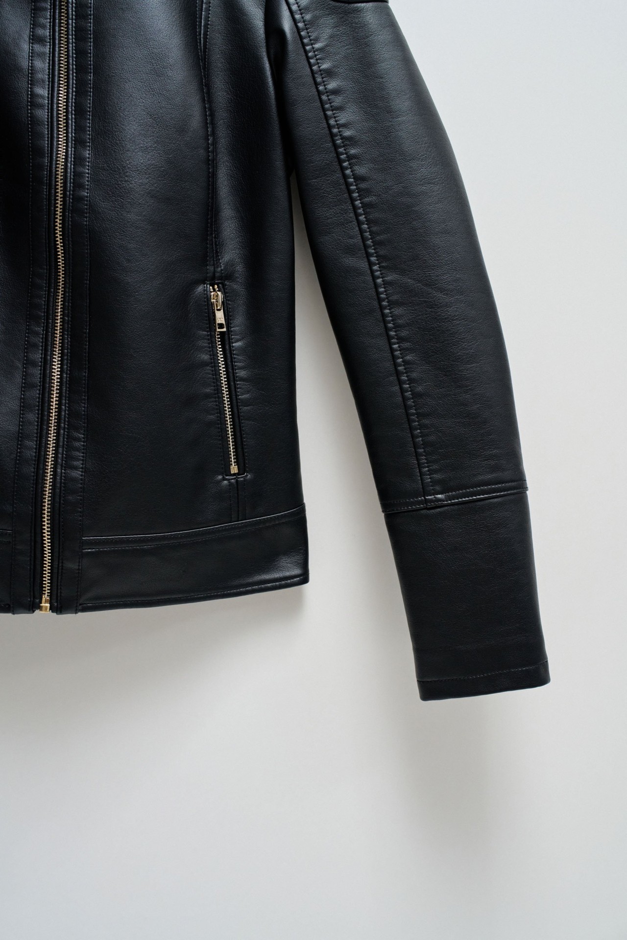 CAZADORA EFECTO PIEL