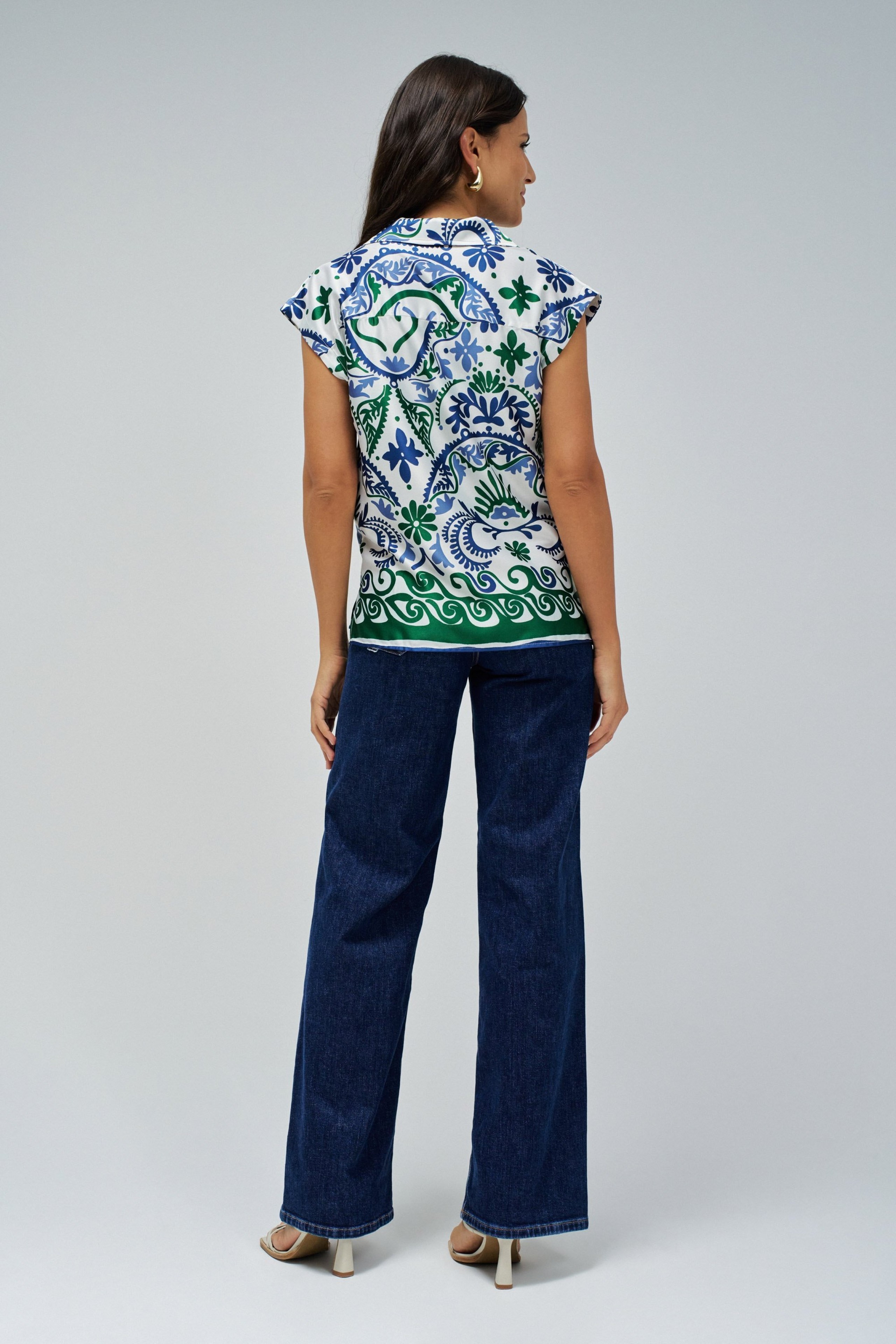 BLUSE MIT BLUMENMUSTER