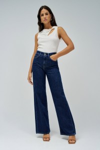 TEXTURED TOP