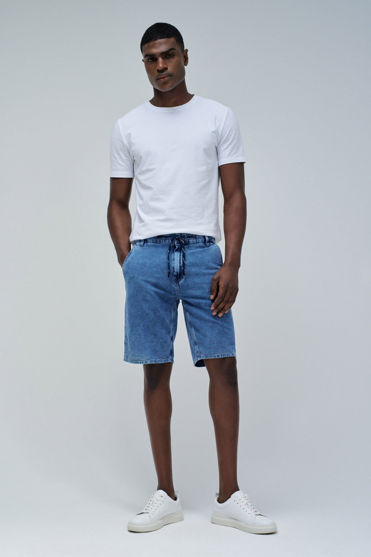 LINEN BLEND SHORTS