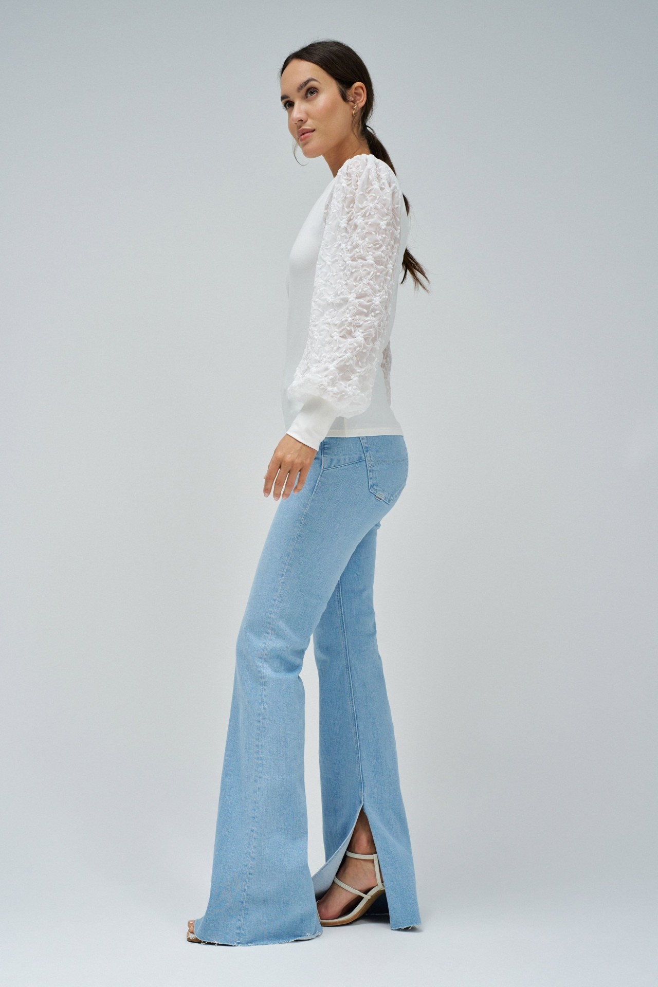 SWEATER WITH SLEEVES IN ENGLISH EMBROIDERY