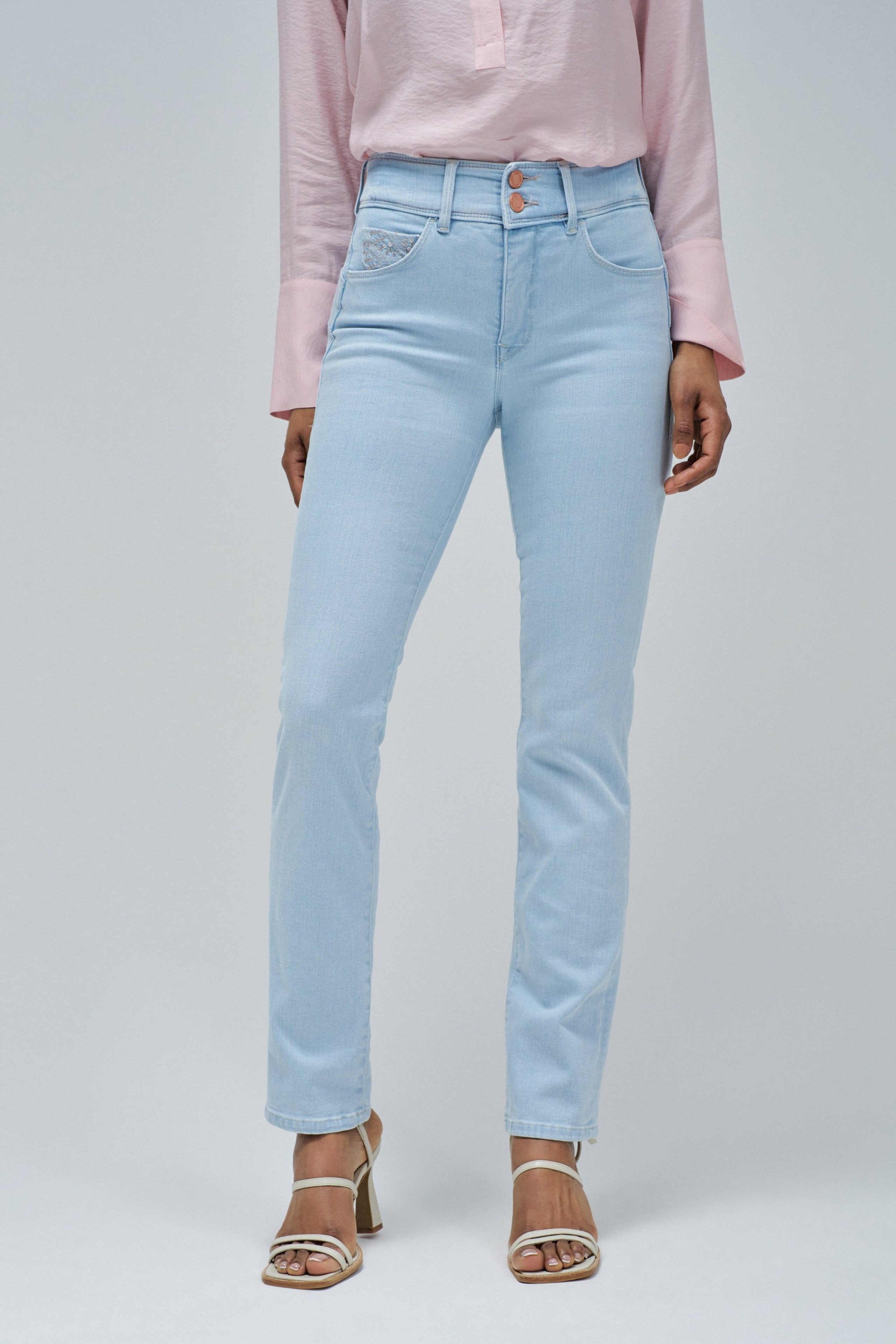 JEANS SECRET PUSH IN CROPPED SLIM